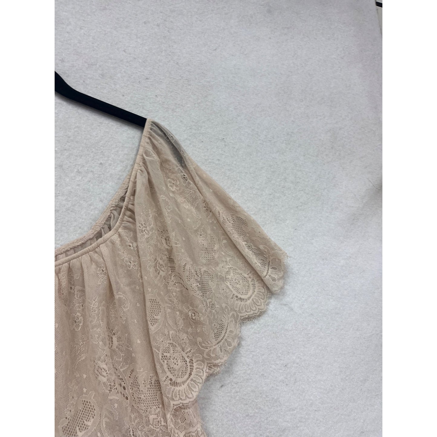 Wet Seal Off-Shoulder Lace Top Size M Beige #319A