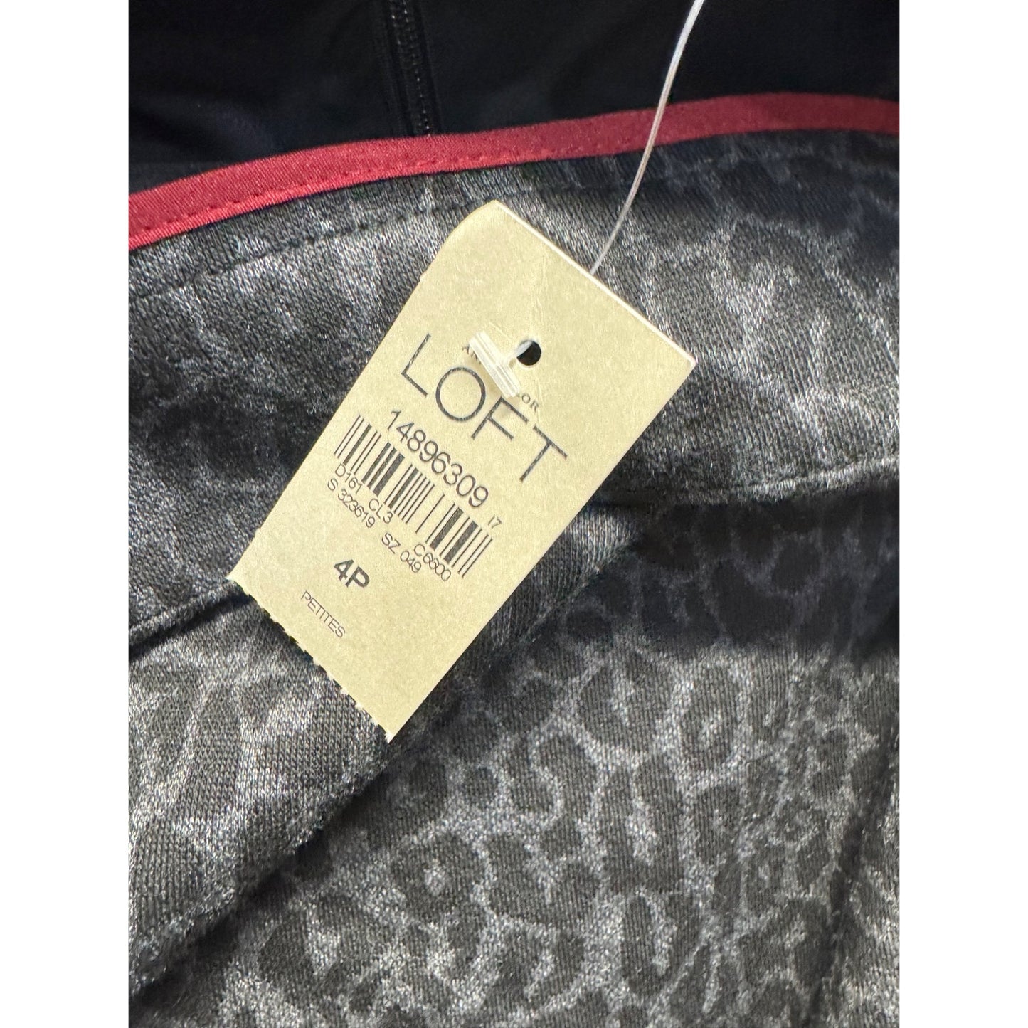 Loft Petites Leopard Print Pencil Skirt Size 4P #9306