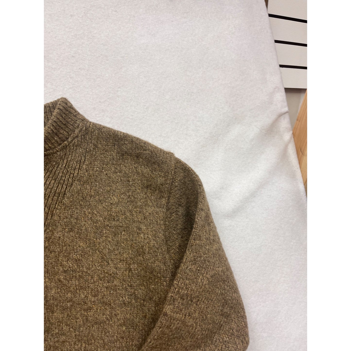 Large Gander Mountain Brown Wool Blend Button-Up Sweater #8954