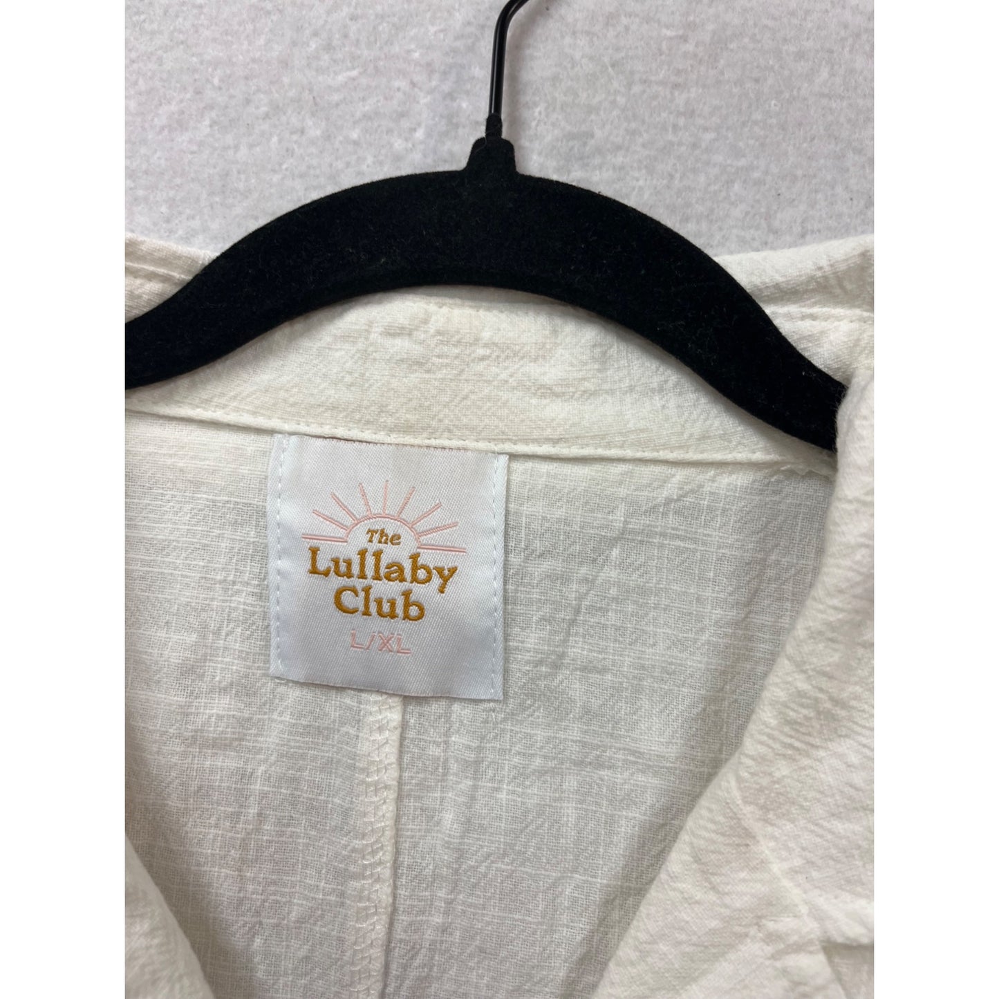 The Lullaby Club L/XL  White Textured Button-Up Jacket #899A