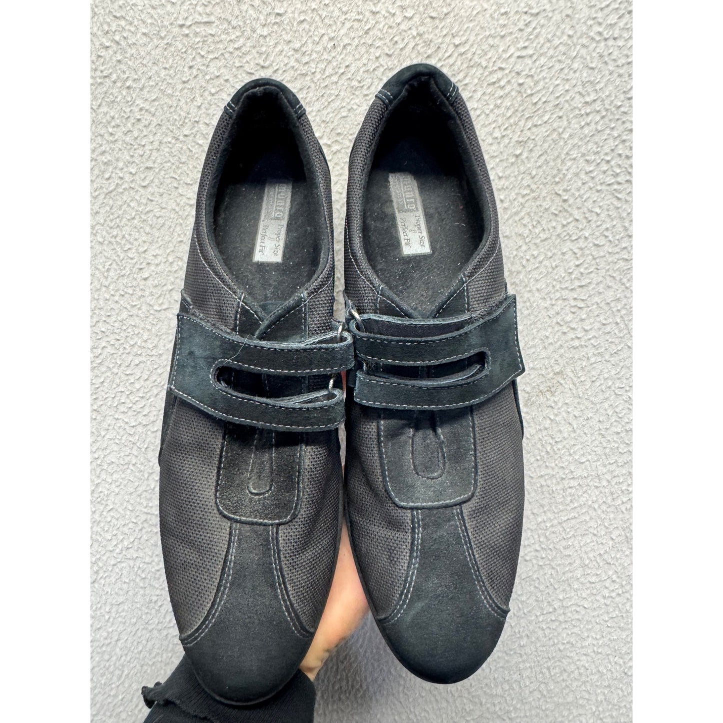 Black Velcro Strap Comfortable Walking Shoes Mens Size 10 Mesh & Suede Upper 9438