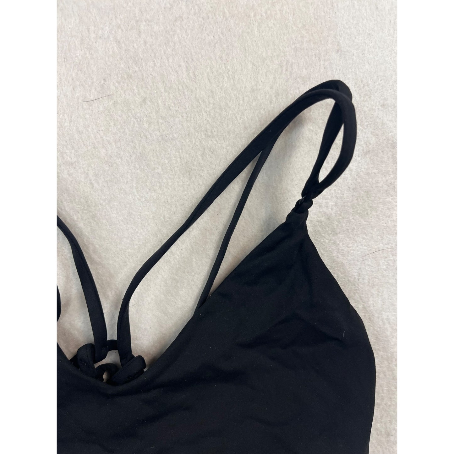 Women’s Lululemon Cross-Strapped Sports Bra #2663