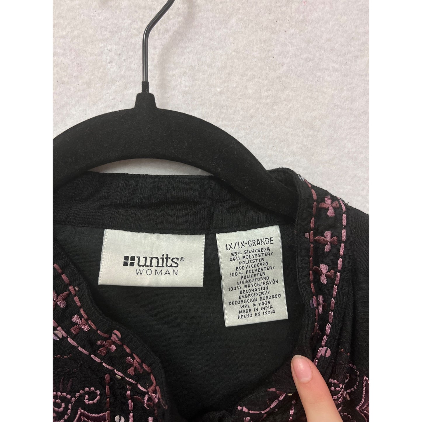 Black Embroidered Long-Sleeve Tunic Top With Pink Detailing Units 1X #8679