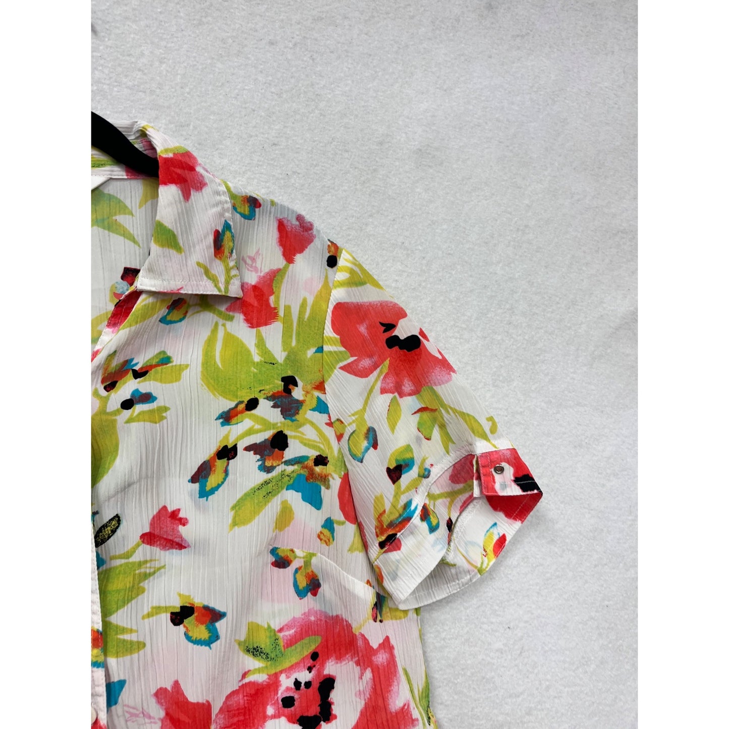 Alia Petites Floral Short Sleeve Button-Up Blouse #8851