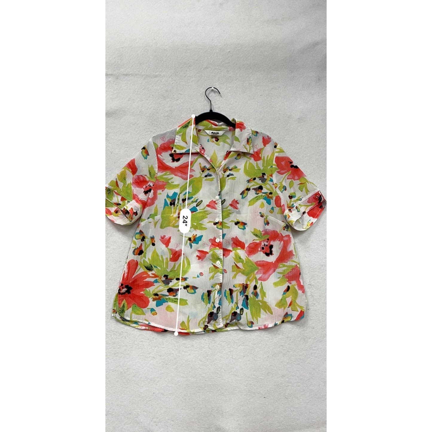 Alia Petites Floral Short Sleeve Button-Up Blouse #8851