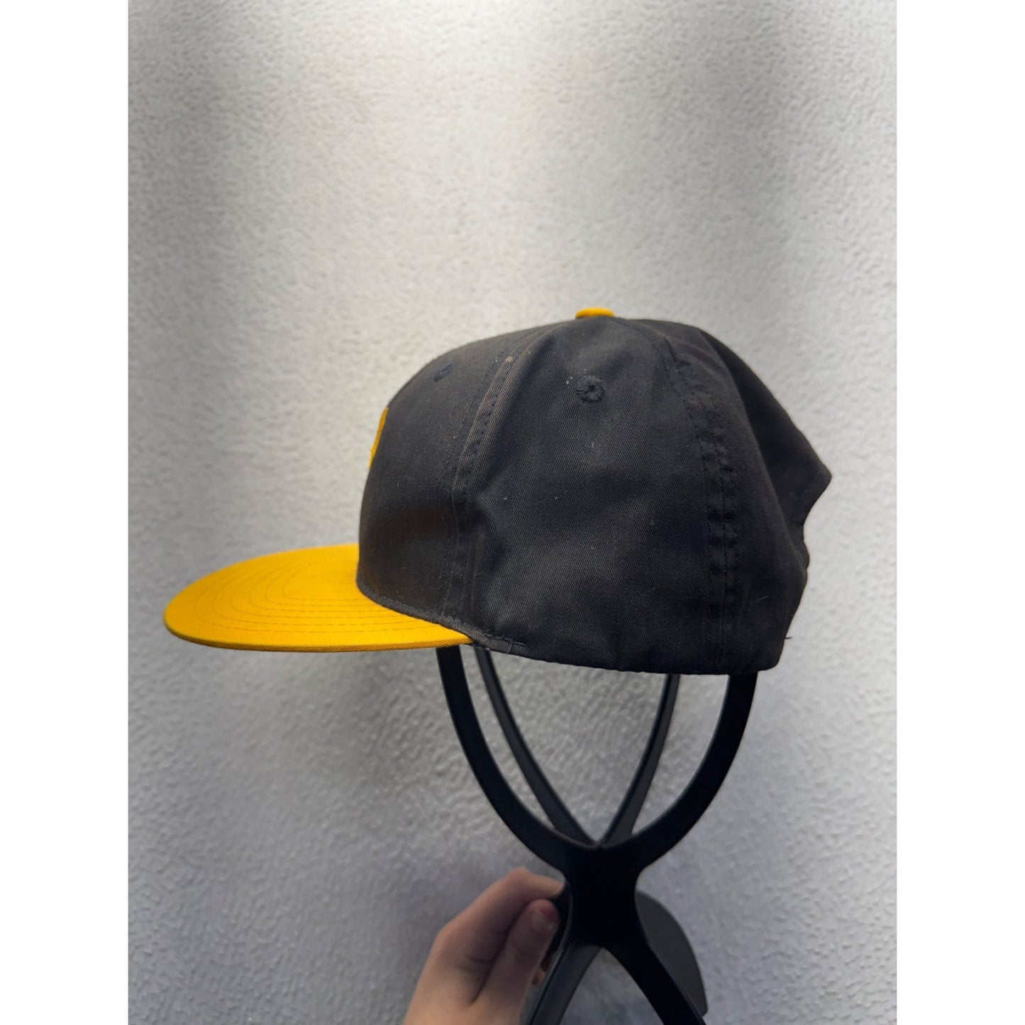 Vintage Pittsburgh Pirates Snapback Baseball Hat Black & Yellow Adjustable #9236