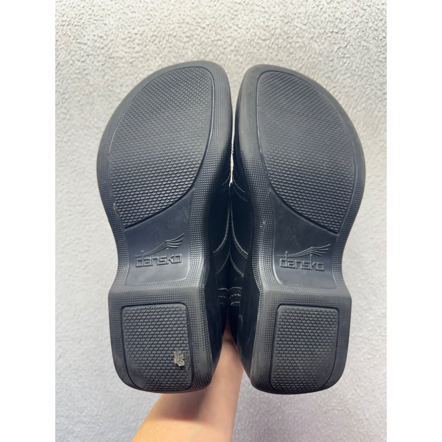 Dansko Black Oxford Leather Wingtip Shoes Sz 38 EU Comfortable Sole 348B