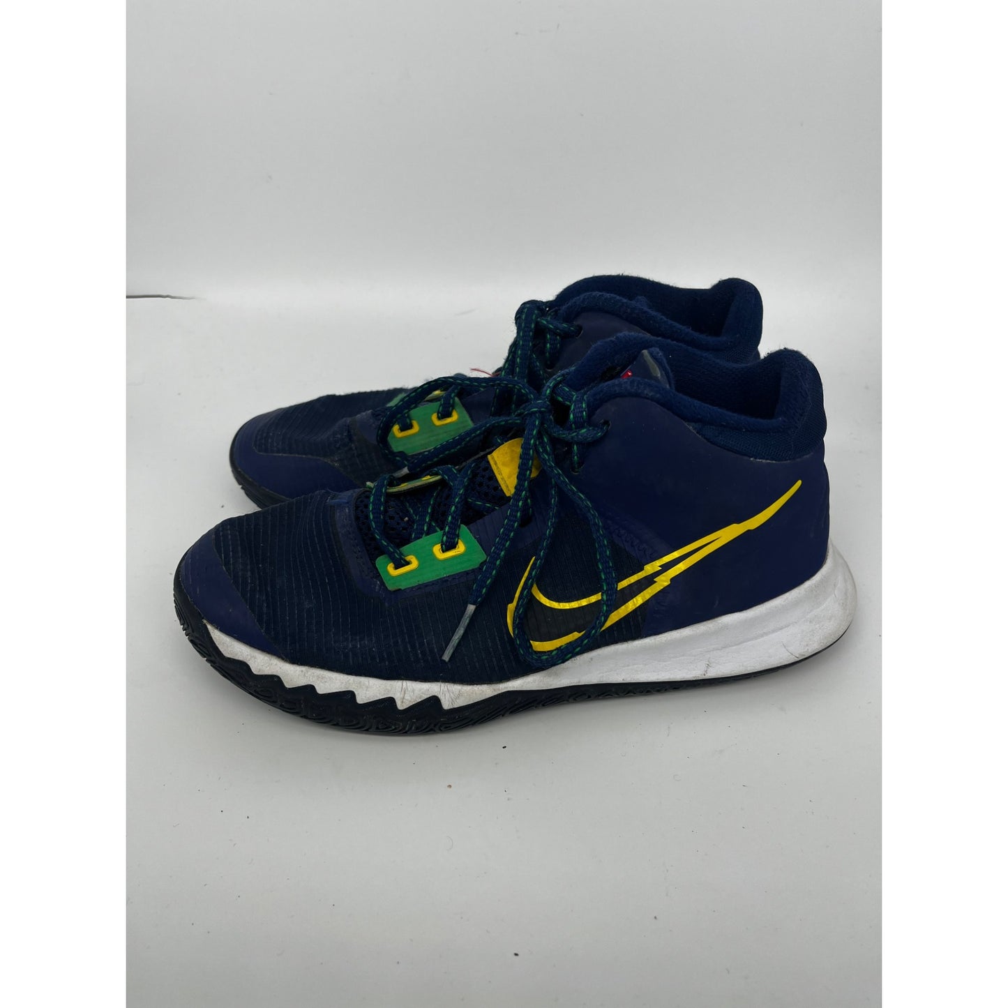 Boys Nike Kyrie Flytrap Sneakers #2497