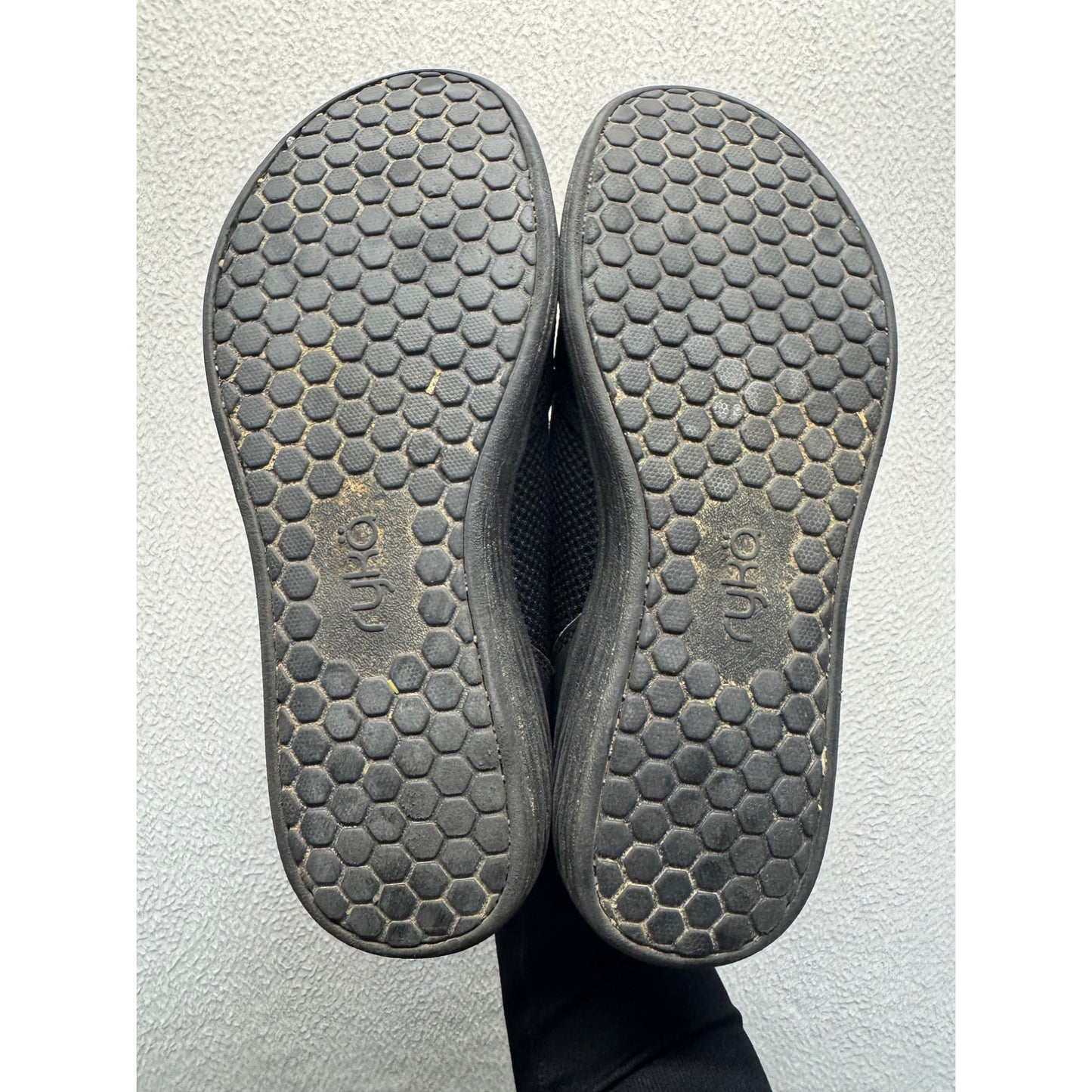 Ryka Black Slip-On Walking Shoes Size 7 Mesh #9473