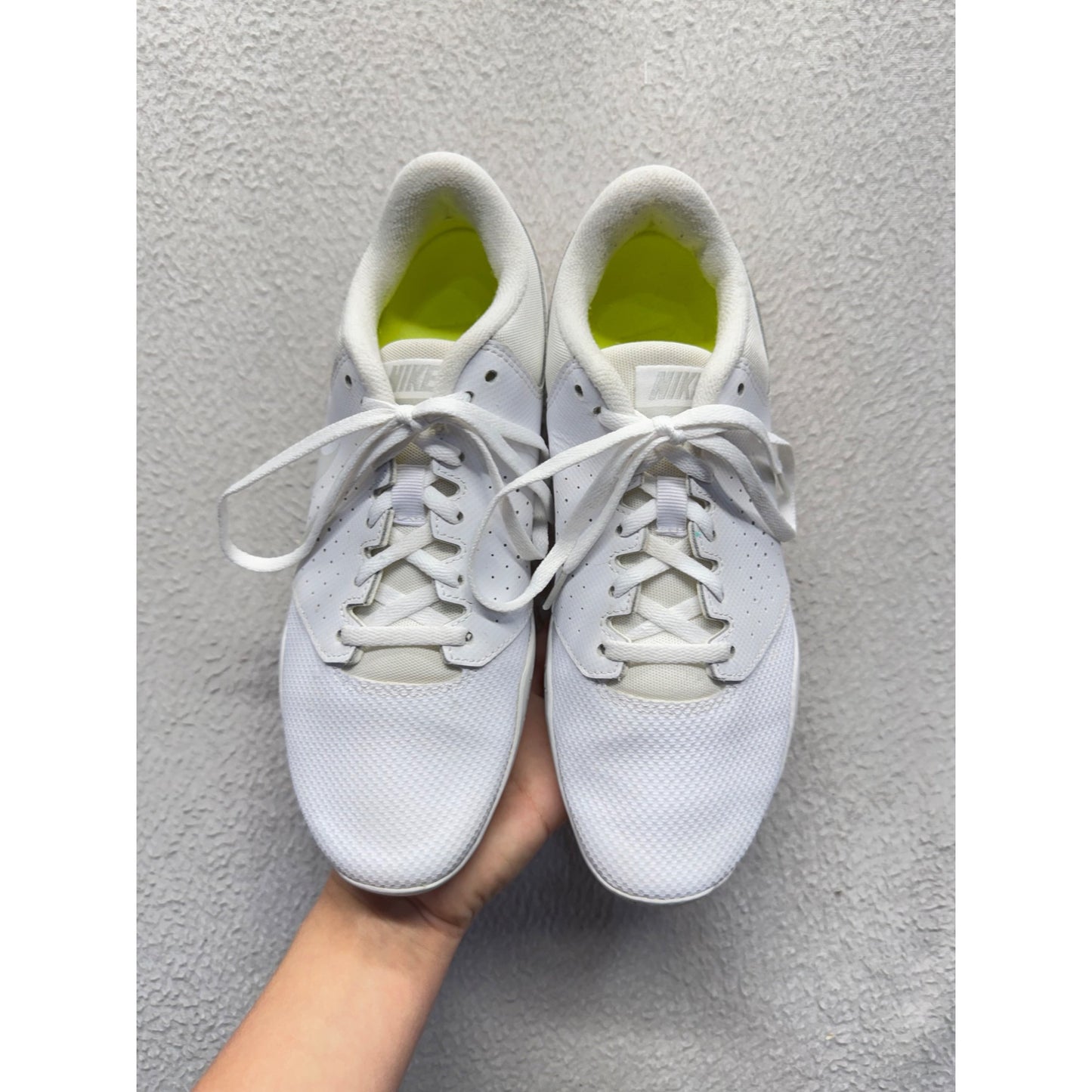 Nike White Mesh Athletic Shoes Slight Use Lightweight Performance #9739
