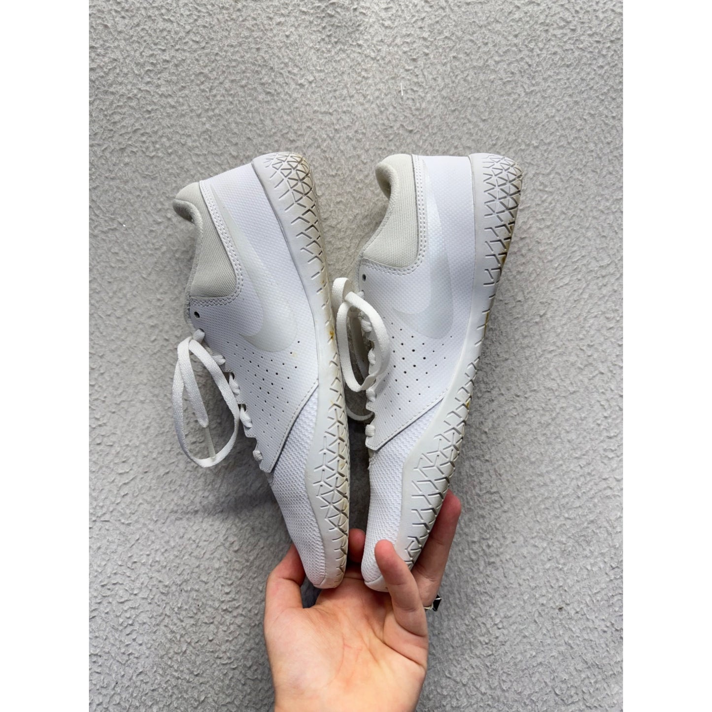 Nike White Mesh Athletic Shoes Slight Use Lightweight Performance #9739
