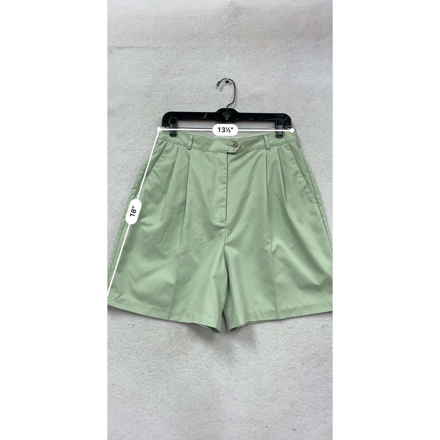 Izod Mint Green High-Waisted Pleated Shorts Size 12 #563A