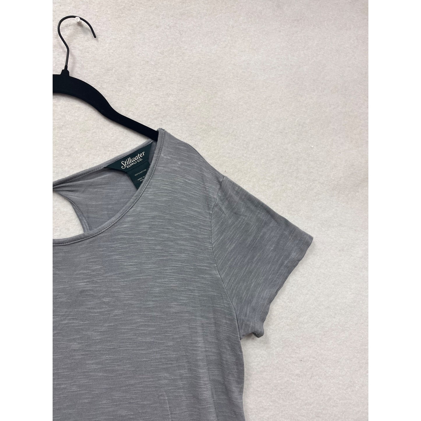 Stillwater Gray Keyhole Back Short-Sleeve Top L #8713