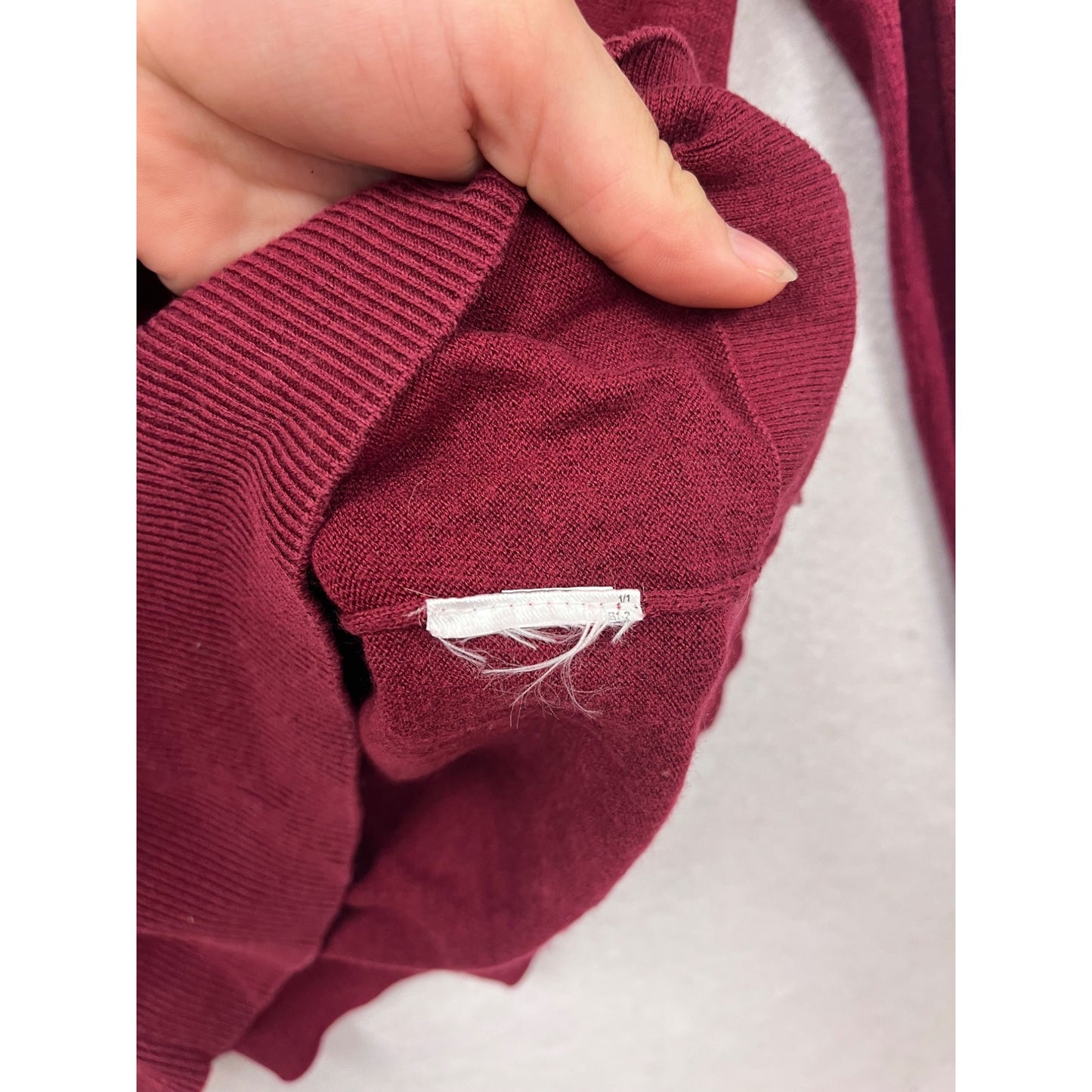 Banana Republic XS Burgundy V-Neck Long Sleeve Silk Cashmere Sweater #8859