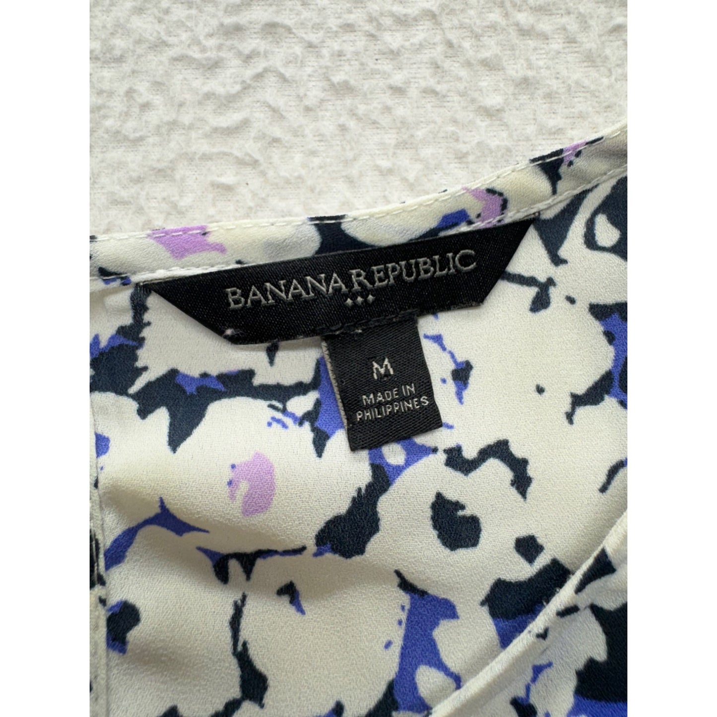 Banana Republic Floral Long Sleeve Blouse With Tie Cuffs M 100% Polyester #9936