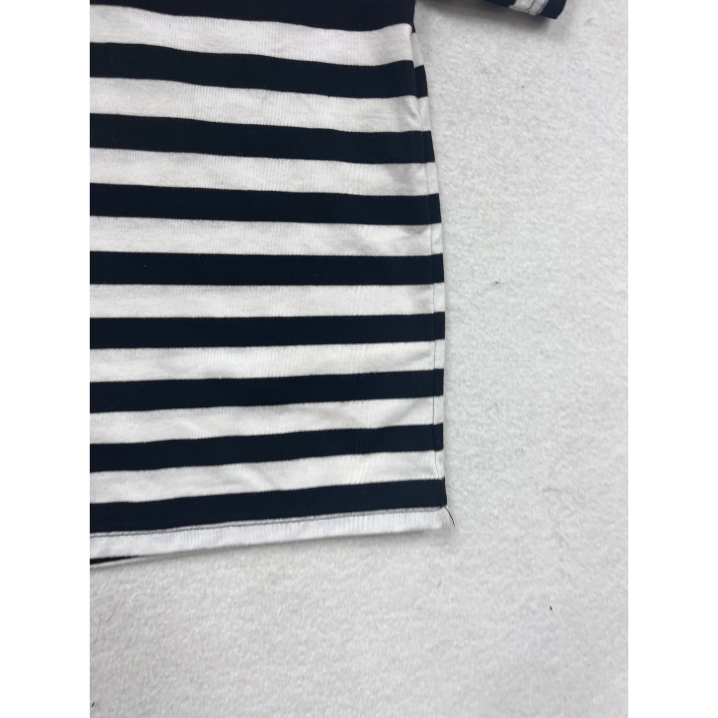 Medium Black & White Striped V-Neck T-Shirt #8587