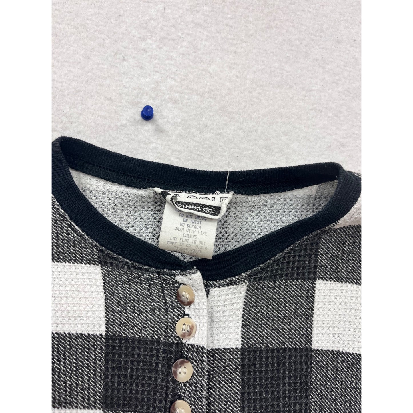 L.A. Gold Vintage 90s Black & White Plaid Long Sleeve Henley Shirt Size M #760A