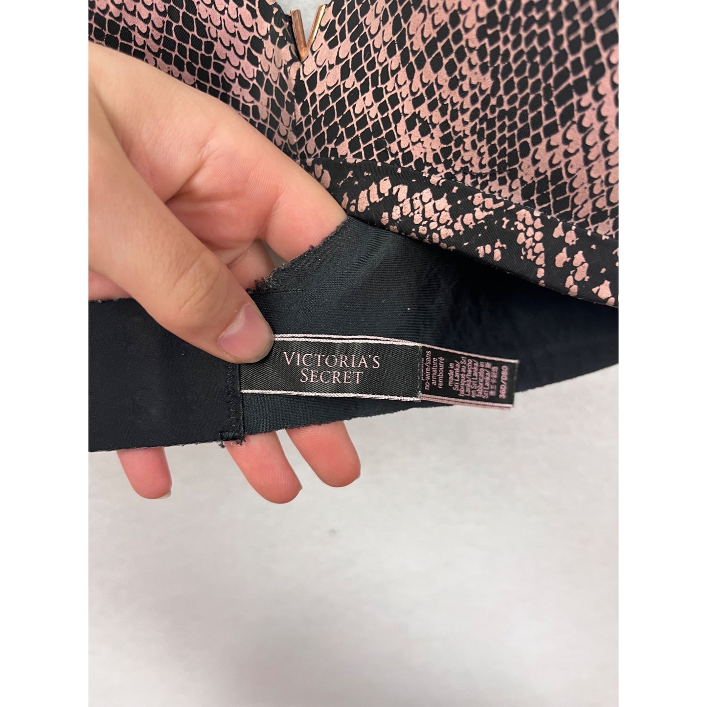 Victorias Secret Snake Print Padded Non-Wire Bra 36D #8747