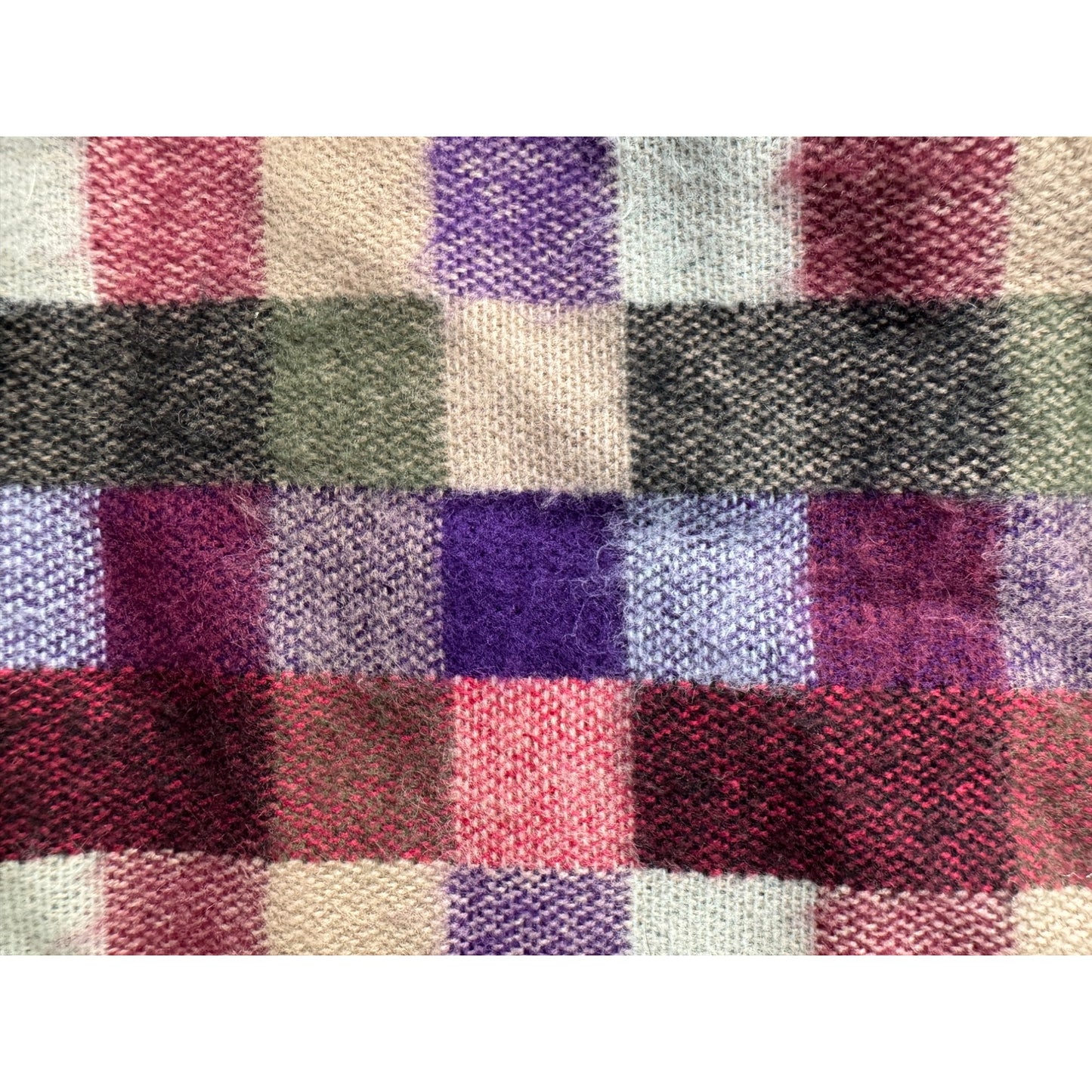 Plaid 100% Cashmere Scarf With Fringe Made In Scotland Multicolor 31" x 32" #9513