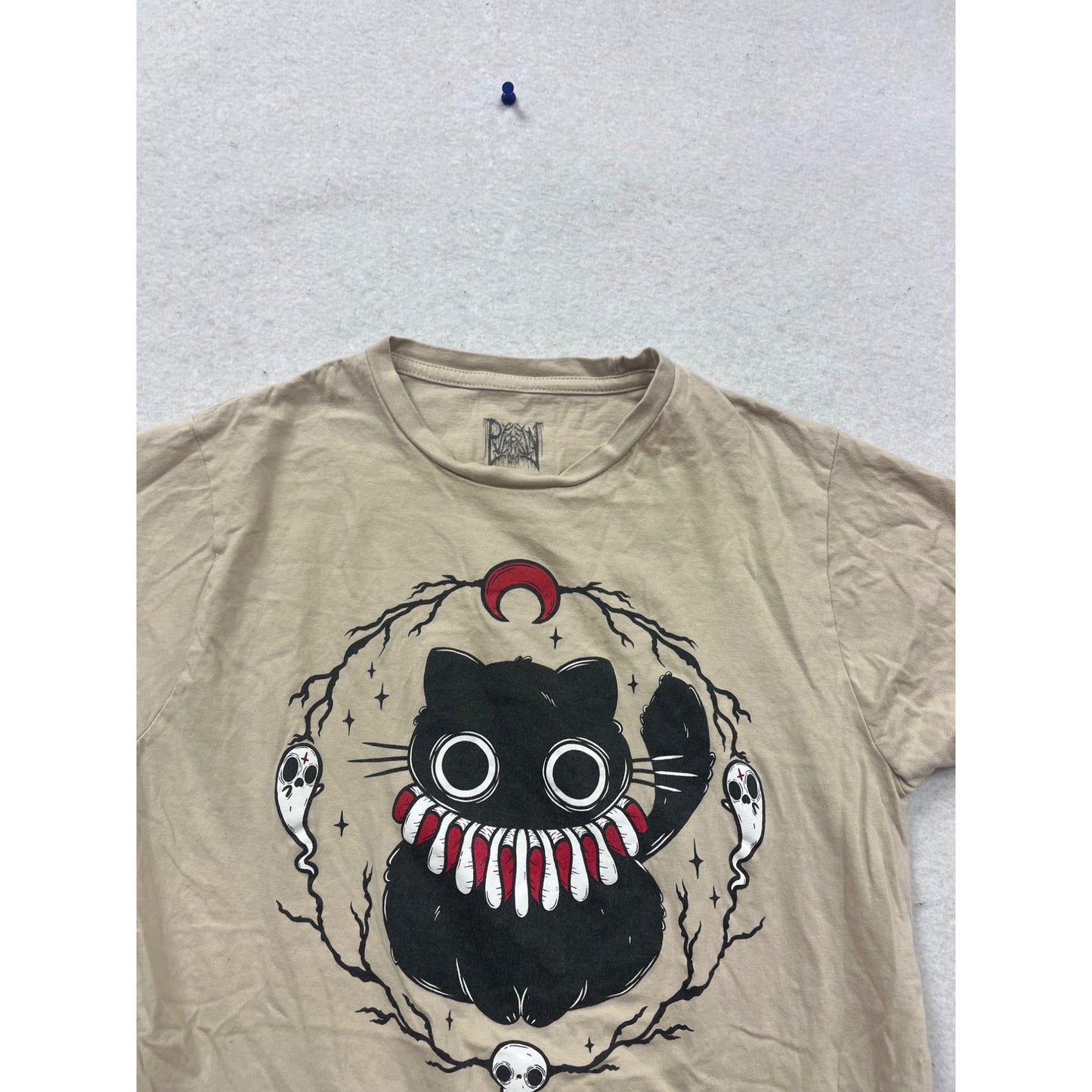 Pympkin Art Beige T-Shirt By Goodie Two Sleeves Size S #437A