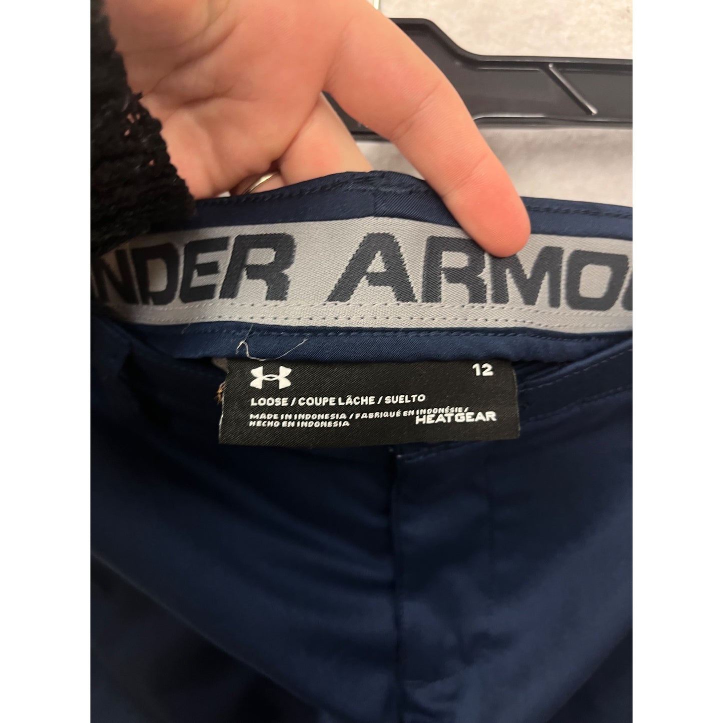 Under Armour Loose Fit HeatGear Navy Blue Athletic Shorts Size 12 #8607
