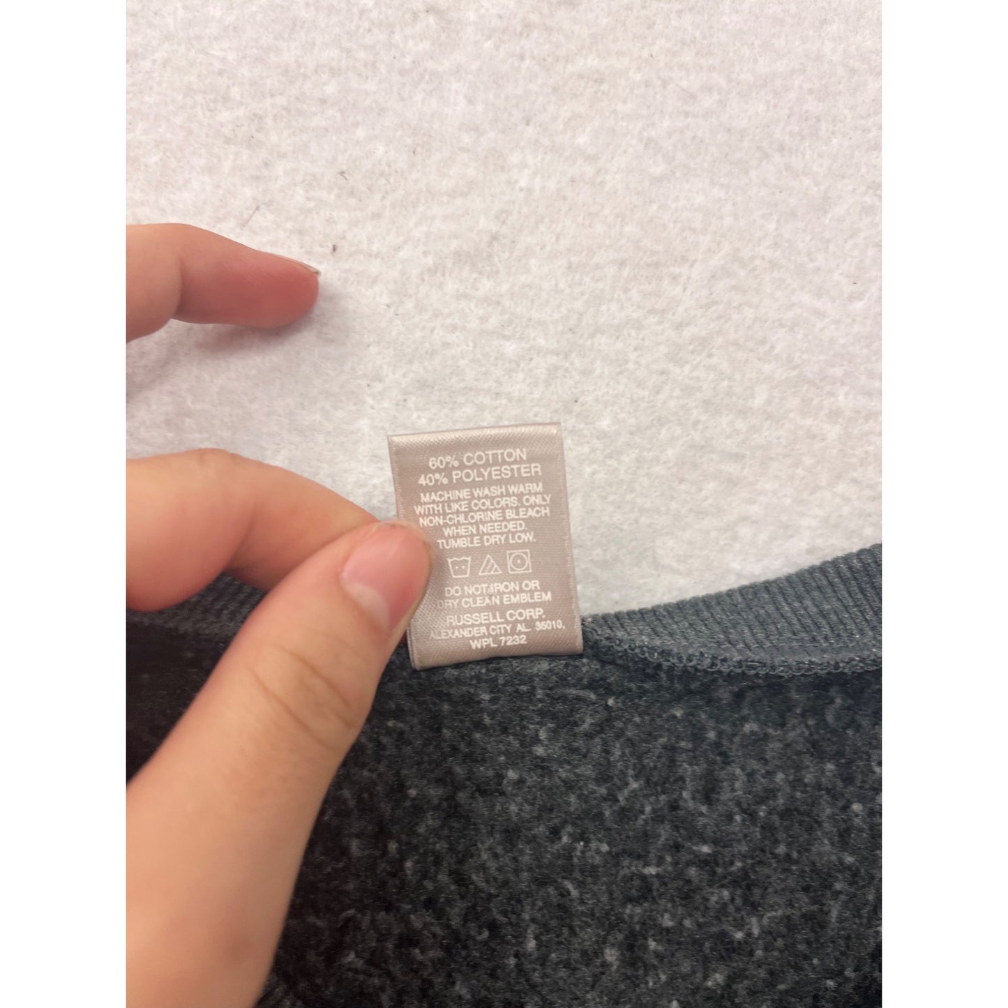 Russell Athletic XL V-Neck Pullover Sweatshirt #8737