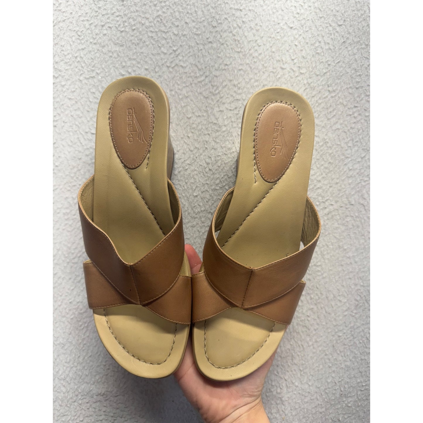 Dansko Tan Leather Wedge Sandals Slip-On Open Toe Comfort Shoes Size 38 EU #9817