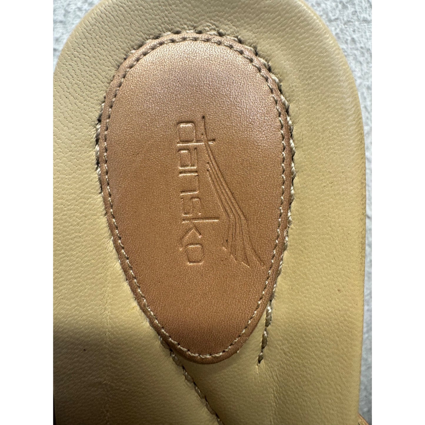 Dansko Tan Leather Wedge Sandals Slip-On Open Toe Comfort Shoes Size 38 EU #9817