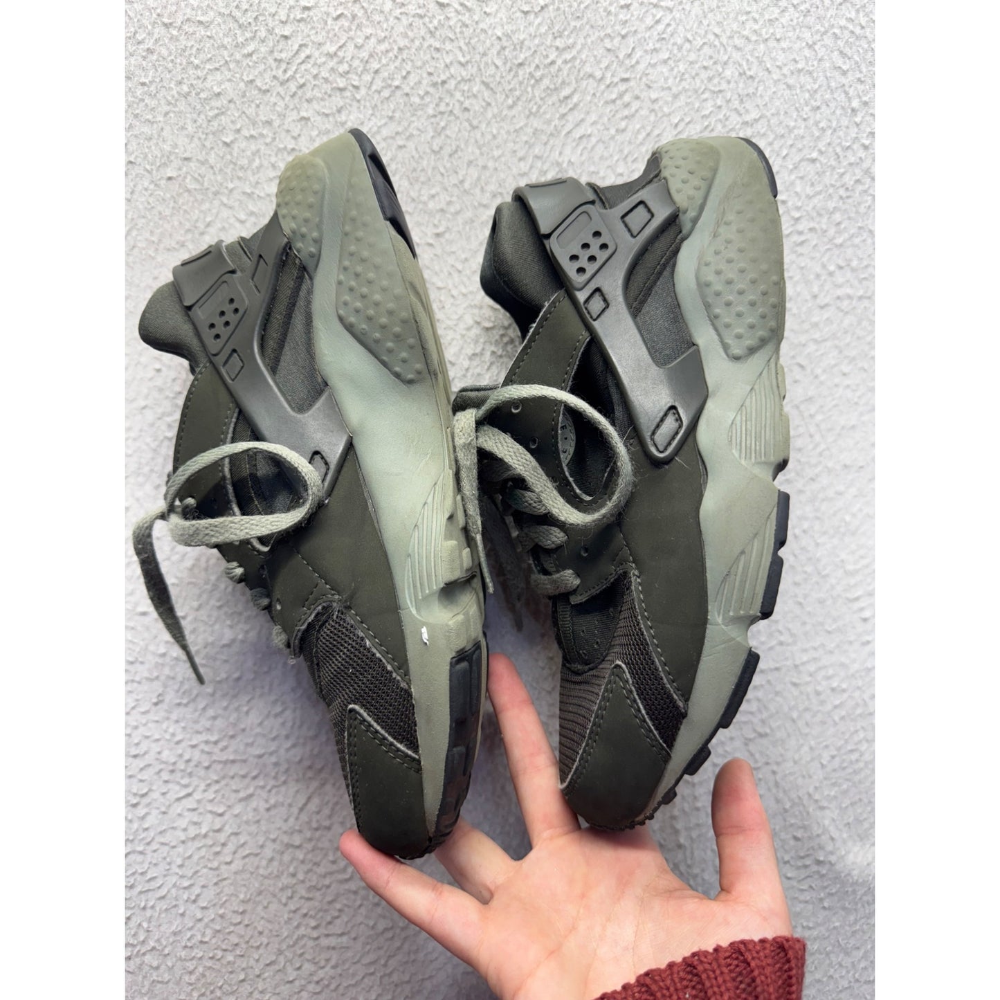 Nike Air Huarache Olive Green Athletic Sneakers Size 8 336B