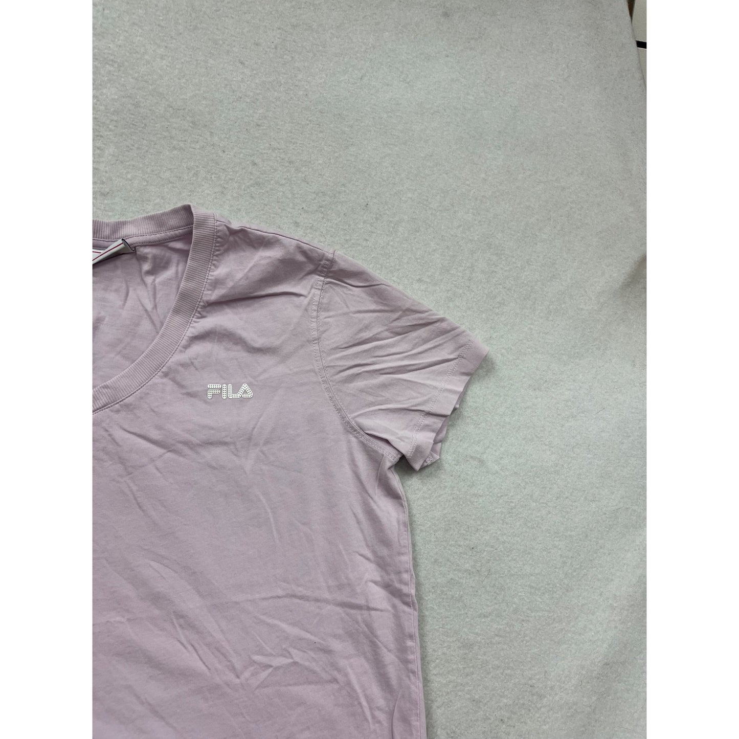 Fila V-Neck T-Shirt Size XL Light Purple #614A
