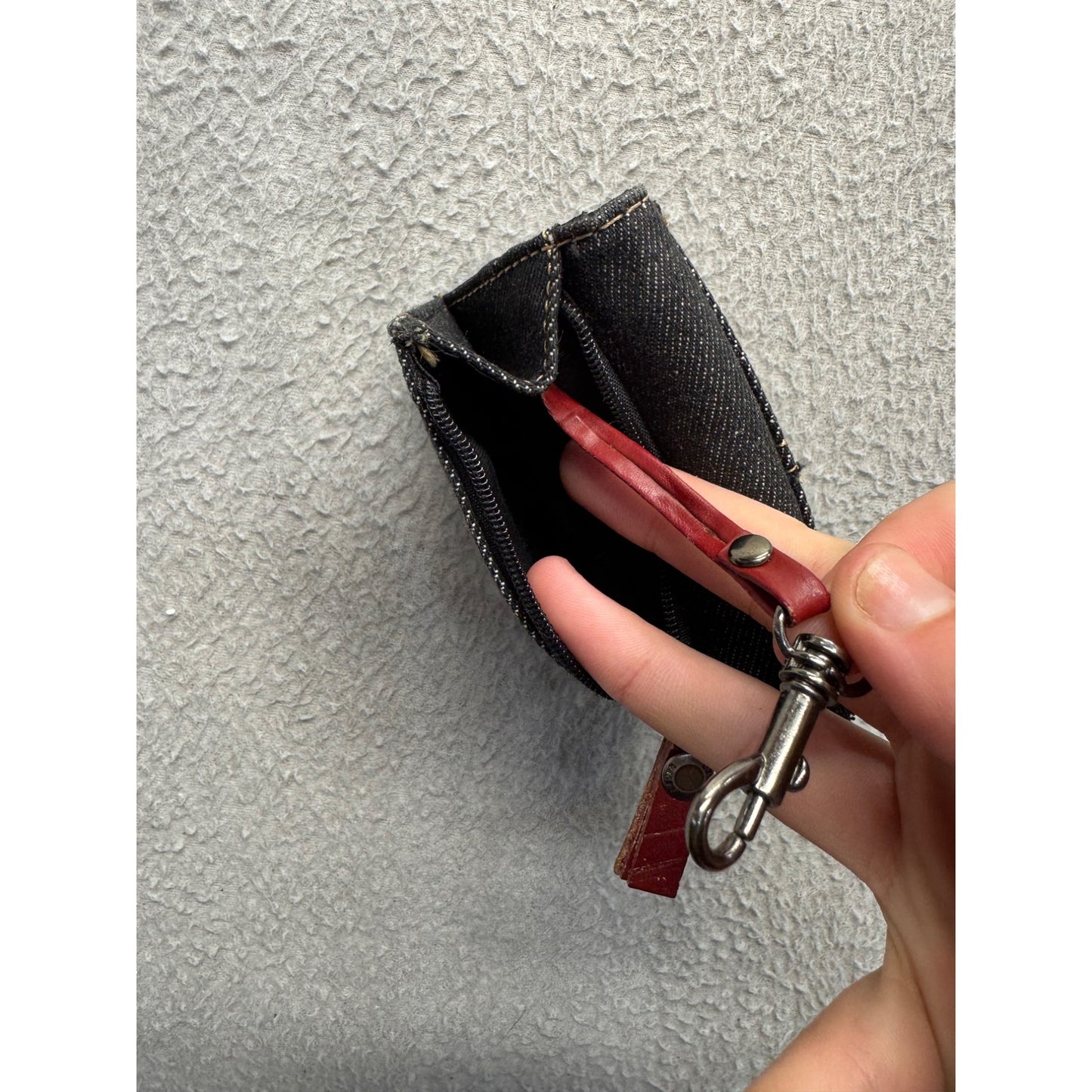 Levis Denim Trifold Wallet With Keychain Clip & ID Window #41B