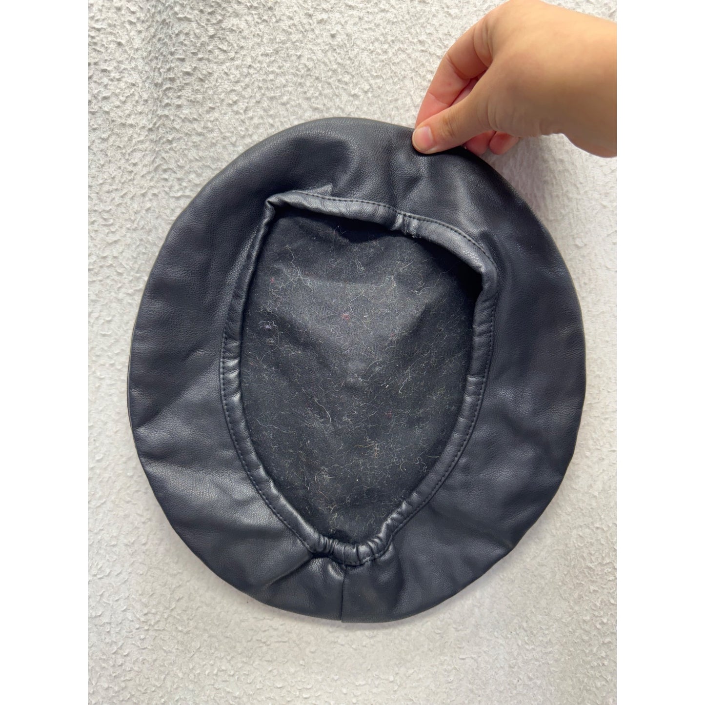 Black Faux Leather Beret Hat With Elastic Back Stylish & Lightweight #9727