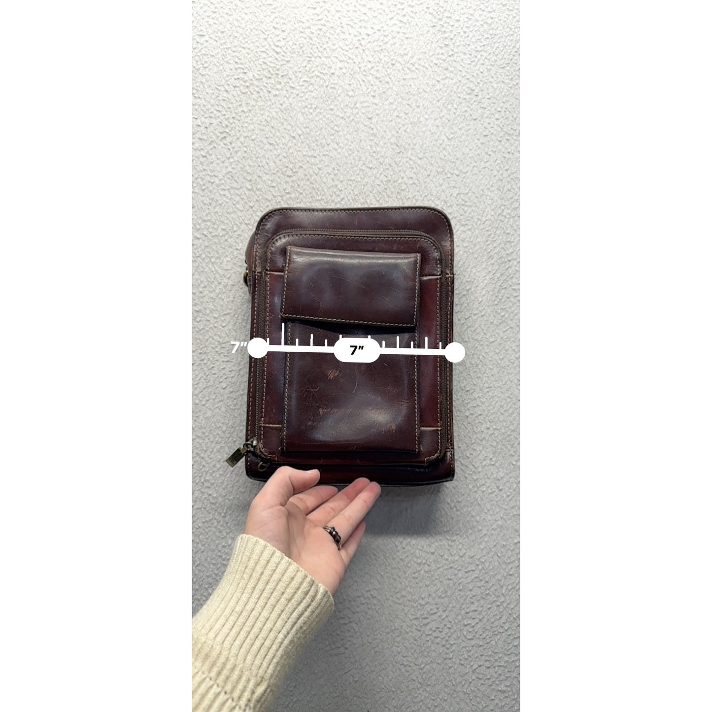 Vintage Brown Leather Crossbody Bag Zipper & Pocket Closures Compact Design 92B