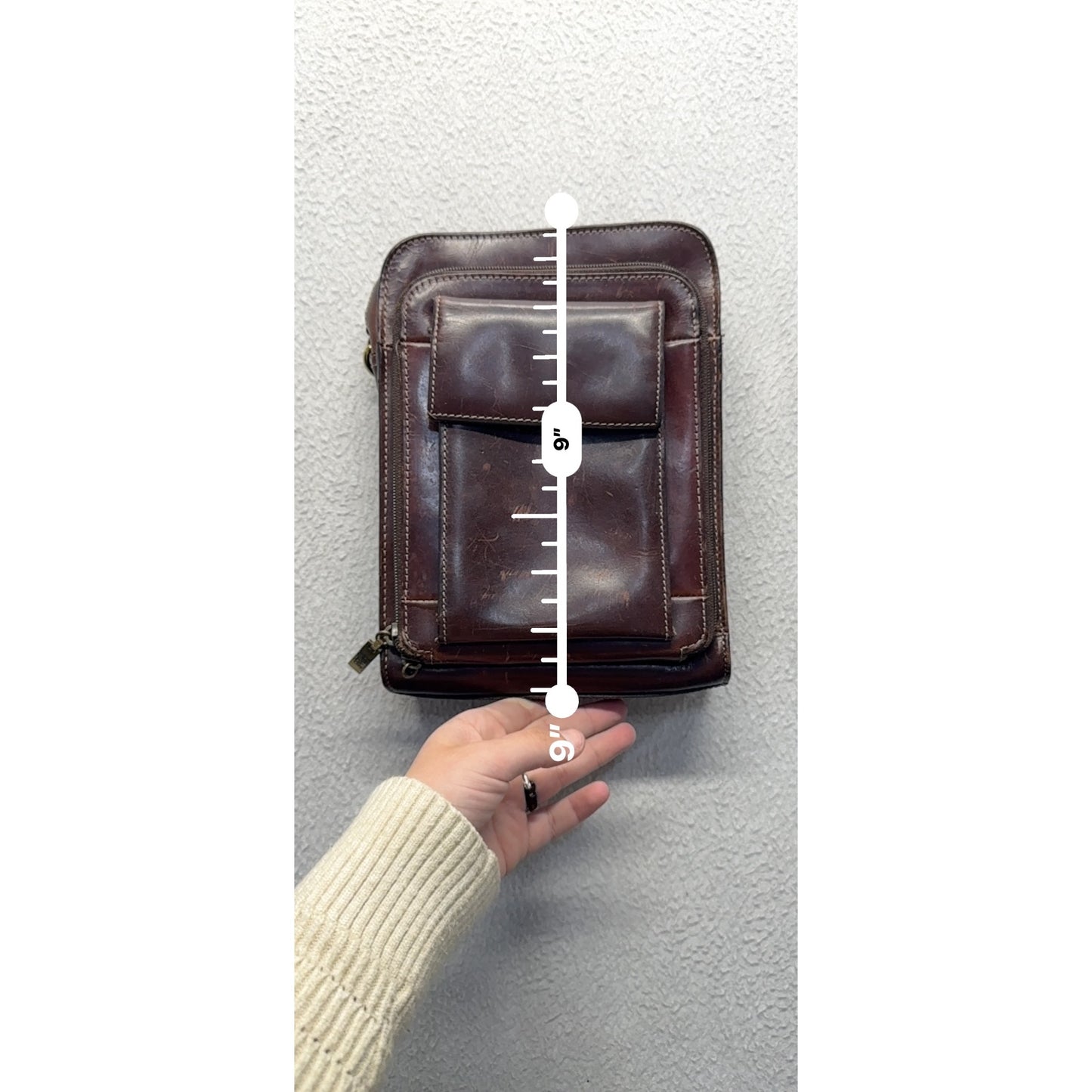 Vintage Brown Leather Crossbody Bag Zipper & Pocket Closures Compact Design 92B