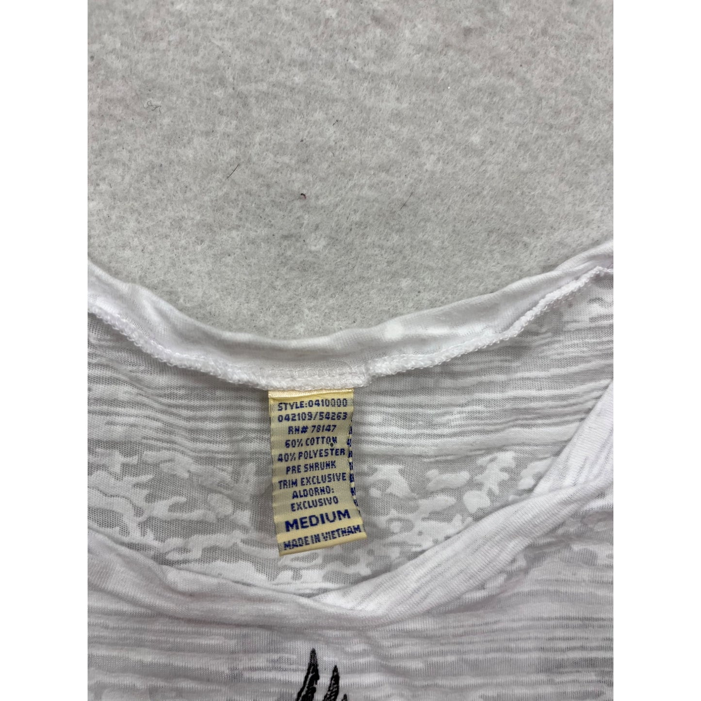 Medium White Graphic Tee By Remnant By Ck #134A