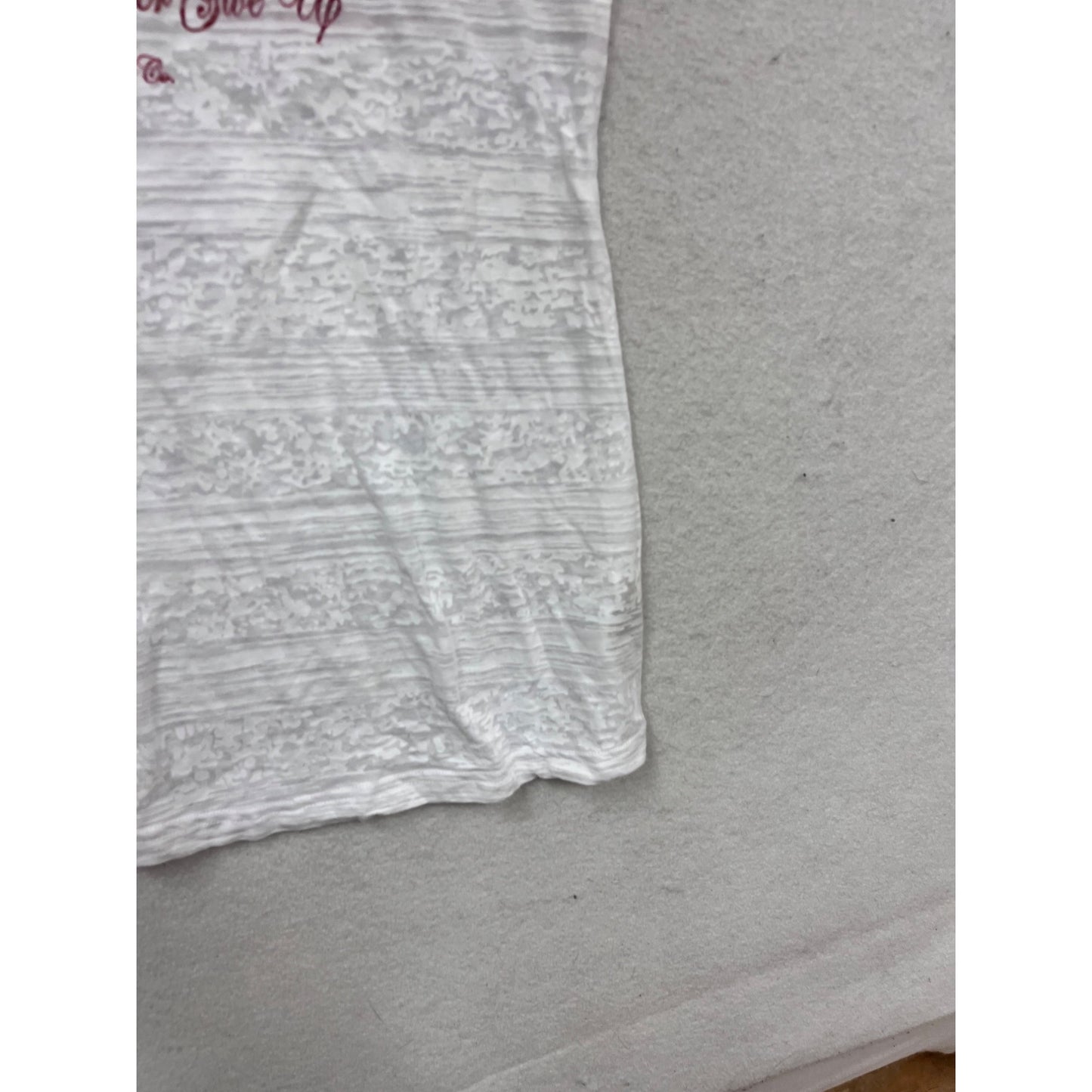 Medium White Graphic Tee By Remnant By Ck #134A