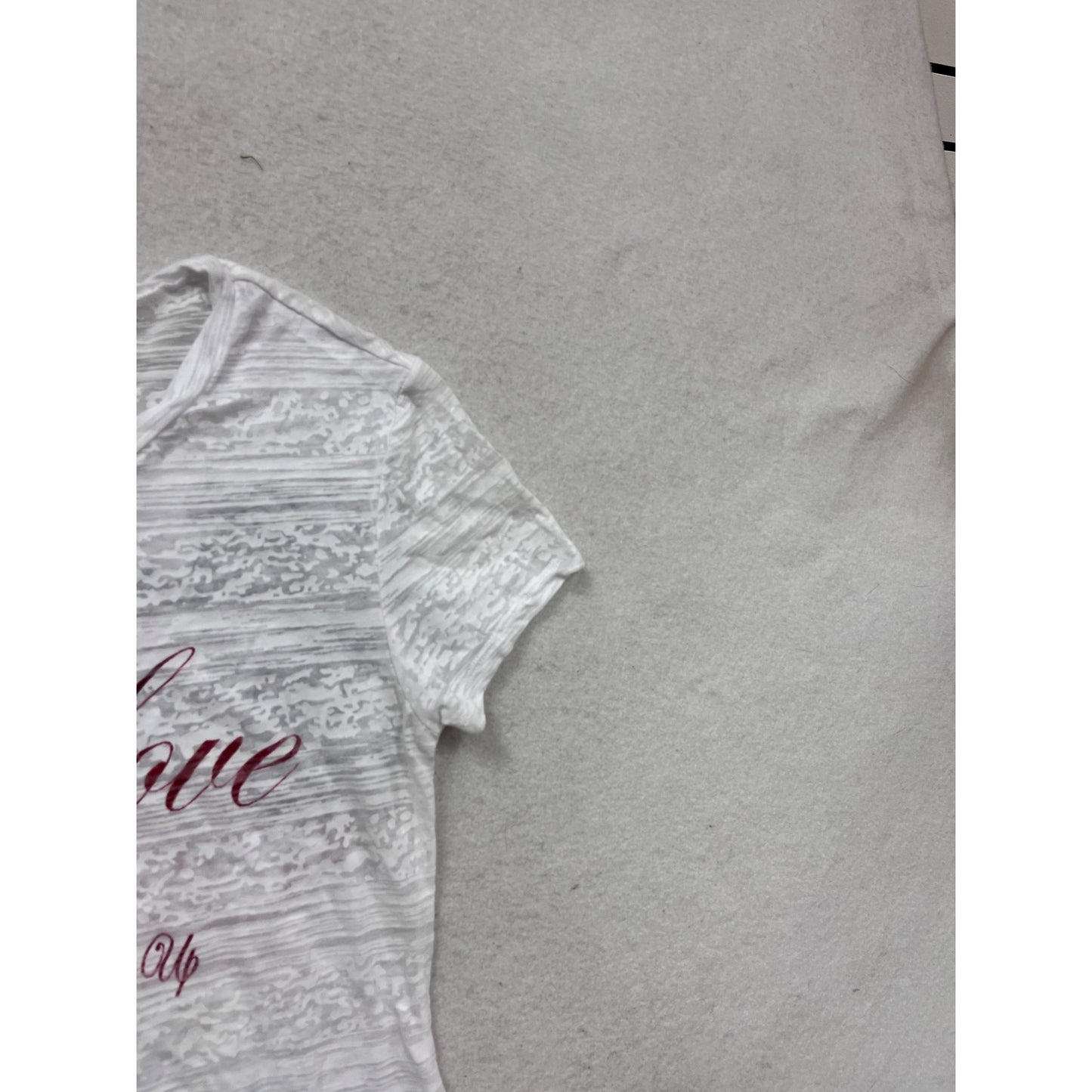 Medium White Graphic Tee By Remnant By Ck #134A
