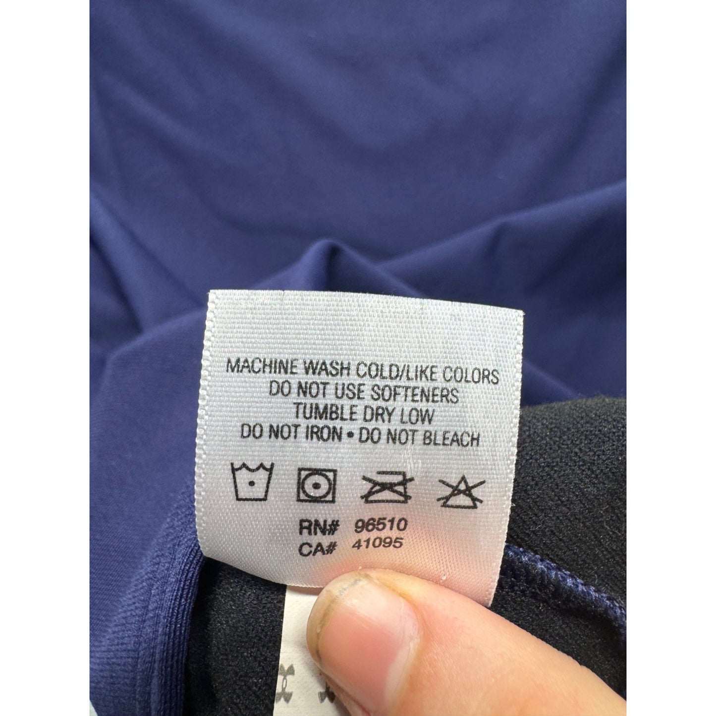 Under Armour Mens Purple HeatGear Long Sleeve Mock Neck Shirt Size XL #9522