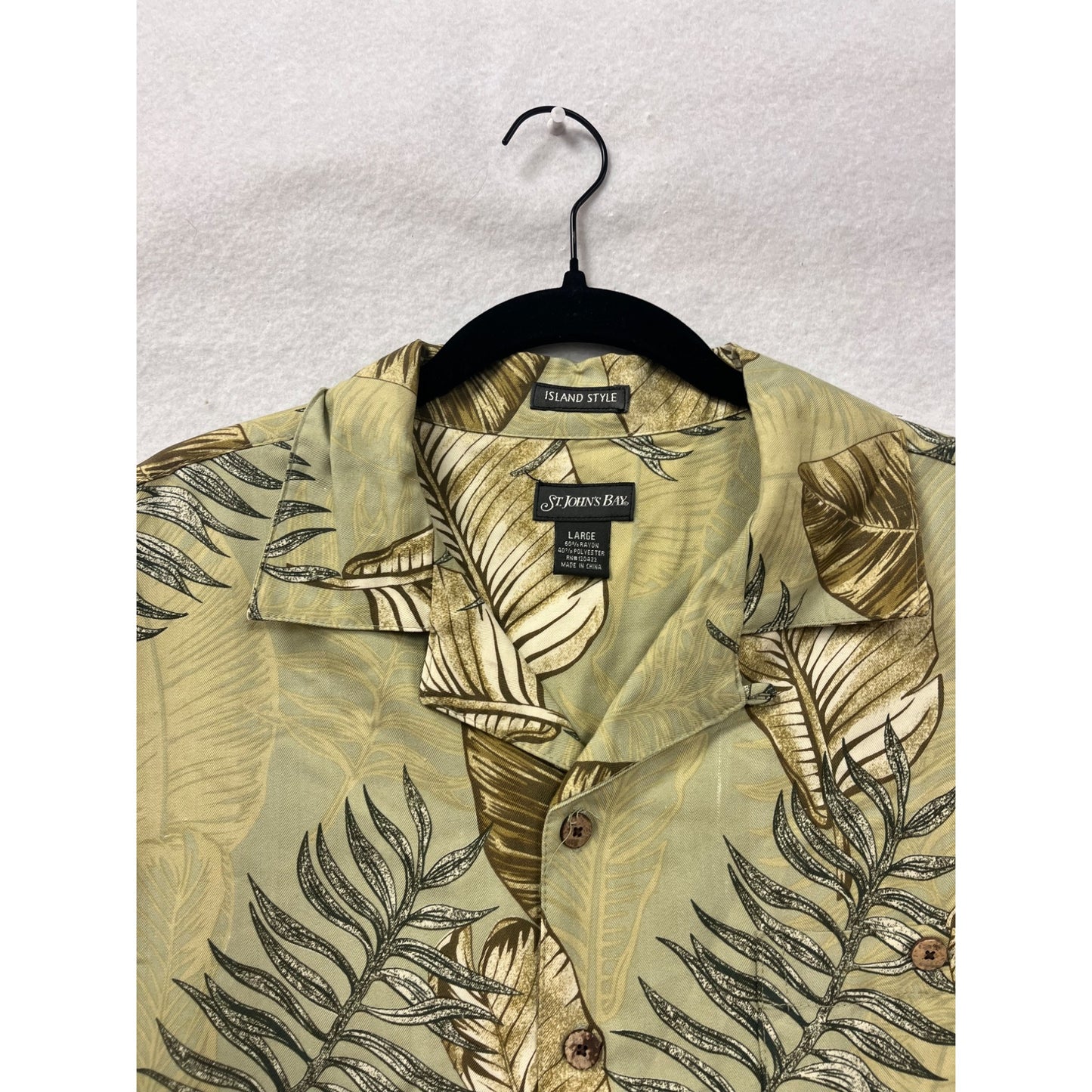 St Johns Bay Mens Large Island Style Button-Up Short Sleeve Shirt Green Tropical Leaf Print #6775