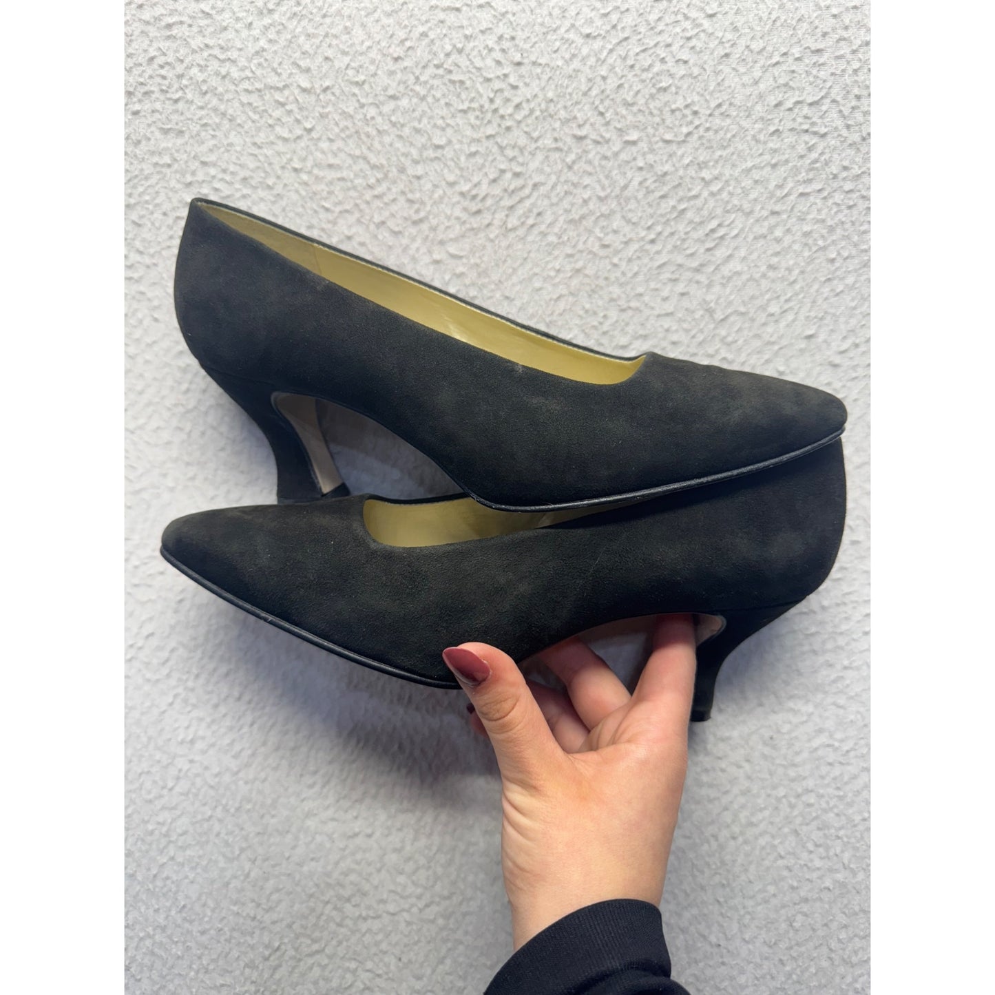 Nine West Black Suede Pointed Toe Heels Size 6.5M #9013