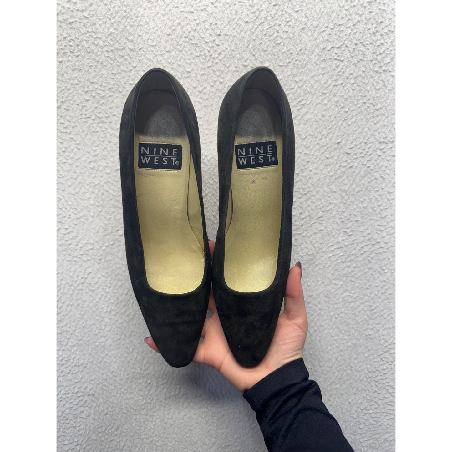 Nine West Black Suede Pointed Toe Heels Size 6.5M #9013