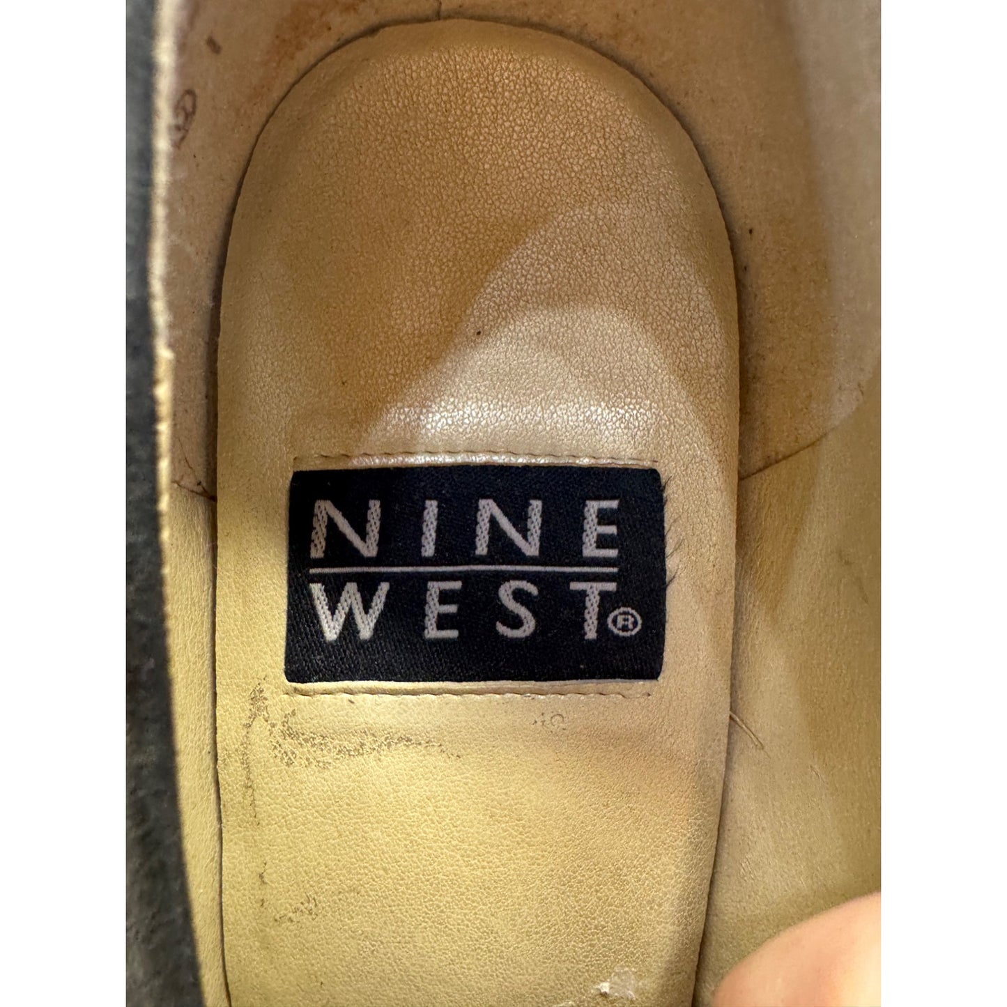 Nine West Black Suede Pointed Toe Heels Size 6.5M #9013