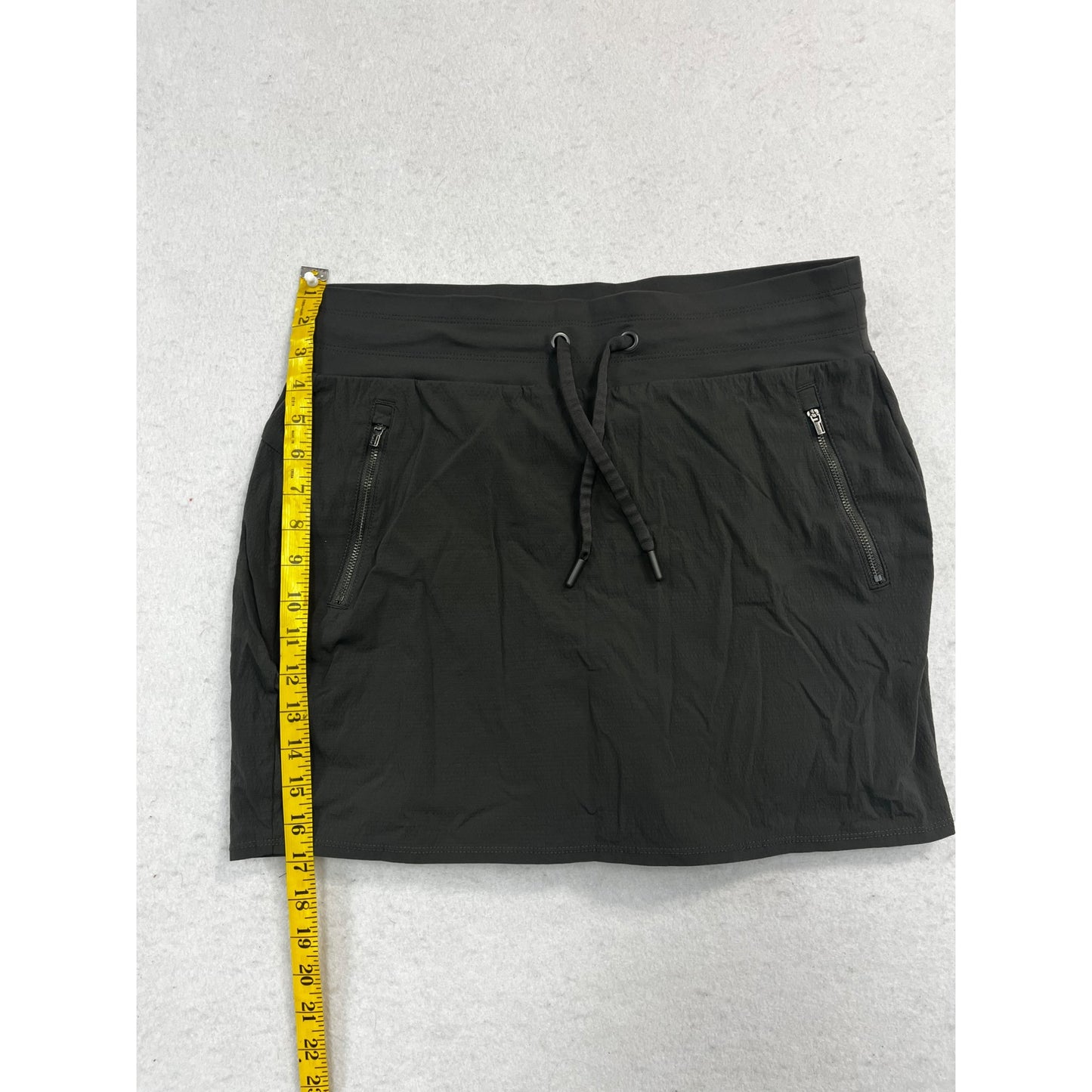 Women’s Athleta Athletic Skorts