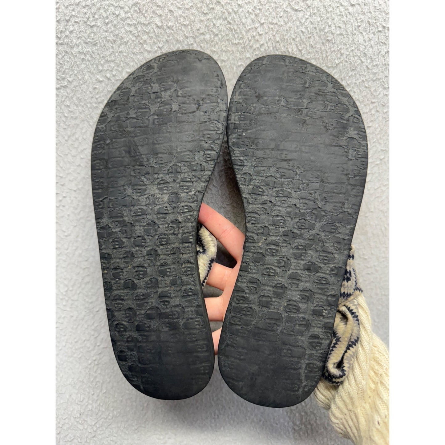 Sanuk Yoga Sandals Size 10 Black & Beige 87B