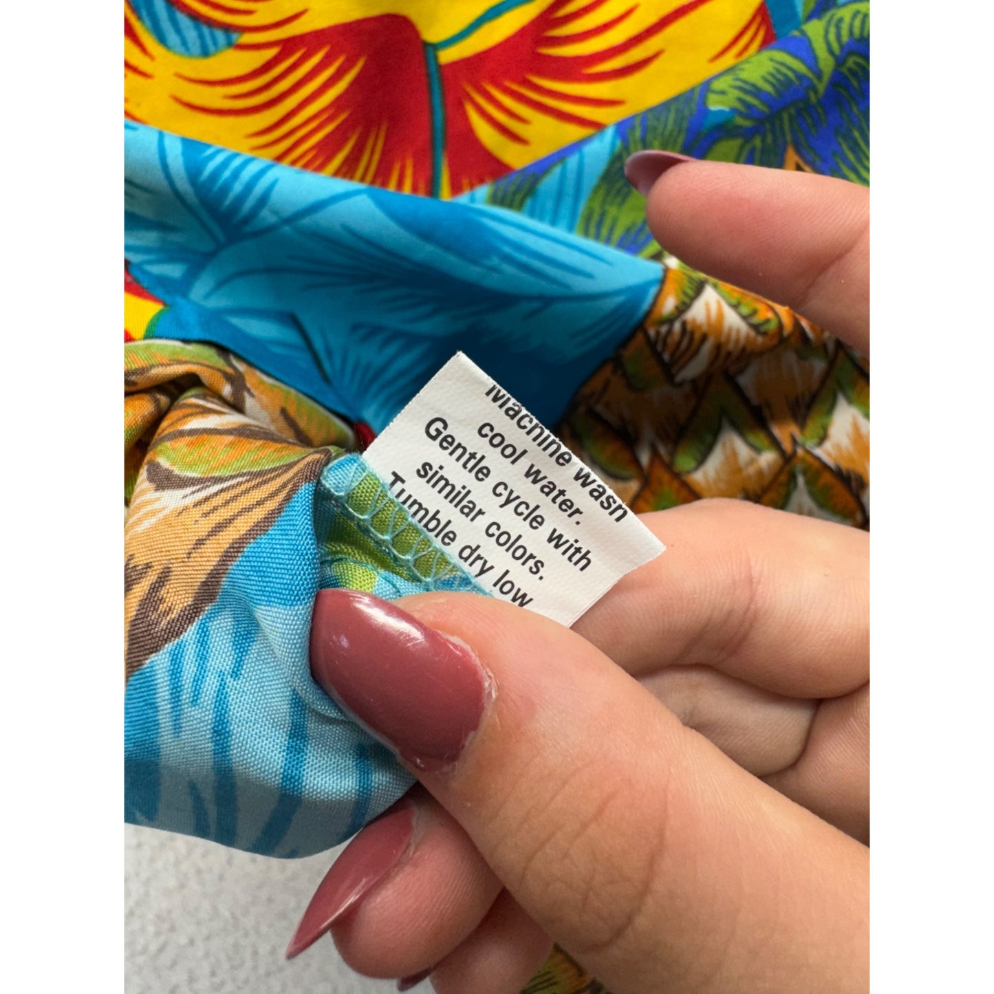 King Kameha Hawaiian Shirt XS Pineapple/Hibiscus 100% Terivoile #9039