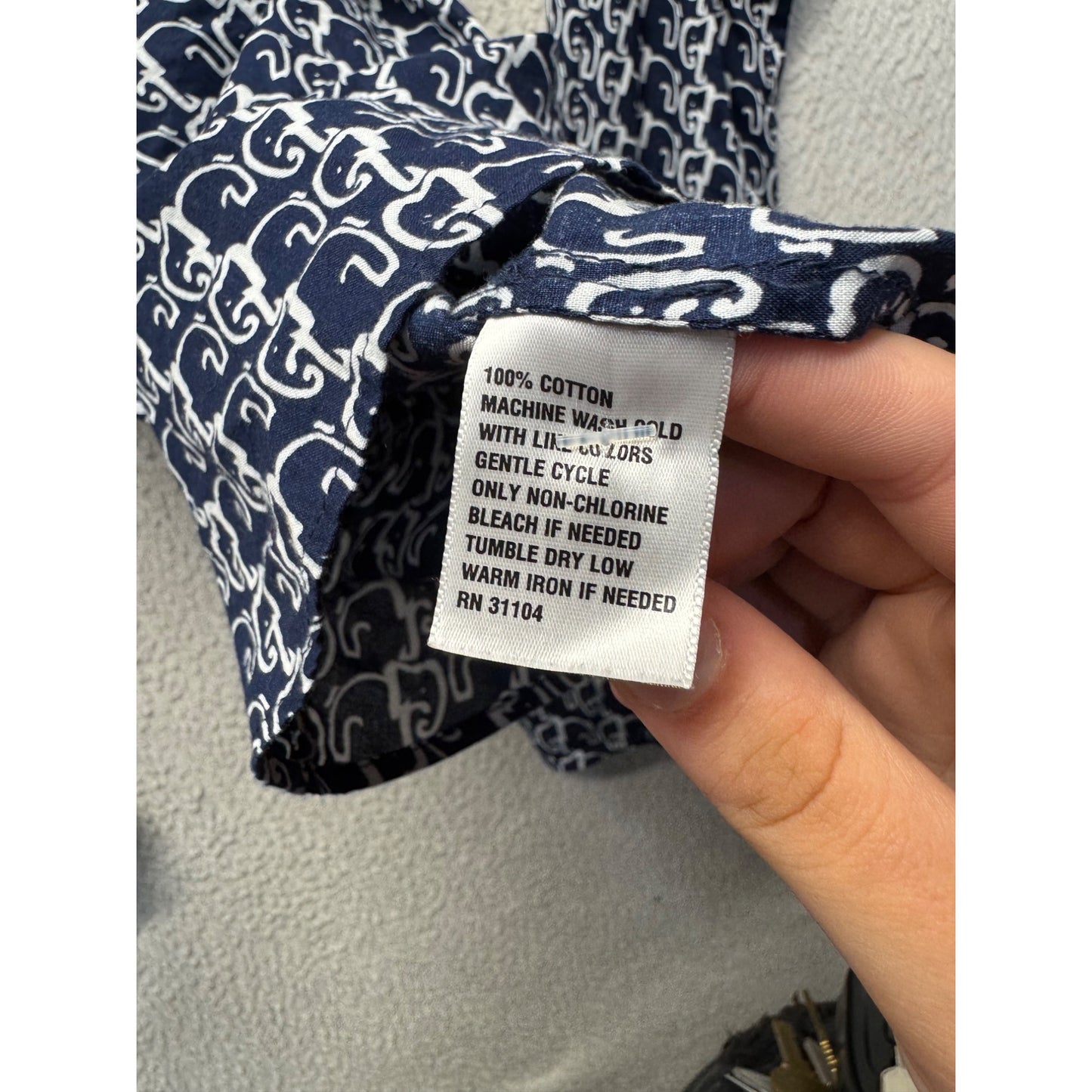 Crown & Ivy Navy Elephant Print Button-Down Shirt Size Small 100% Cotton #9778