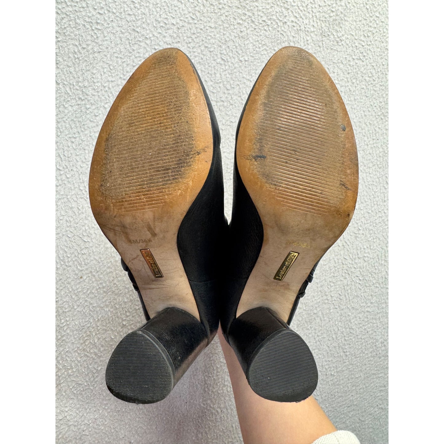 Black Leather Block Heel Ankle Boots With Gold Side Zipper Detail Size 6M #9860
