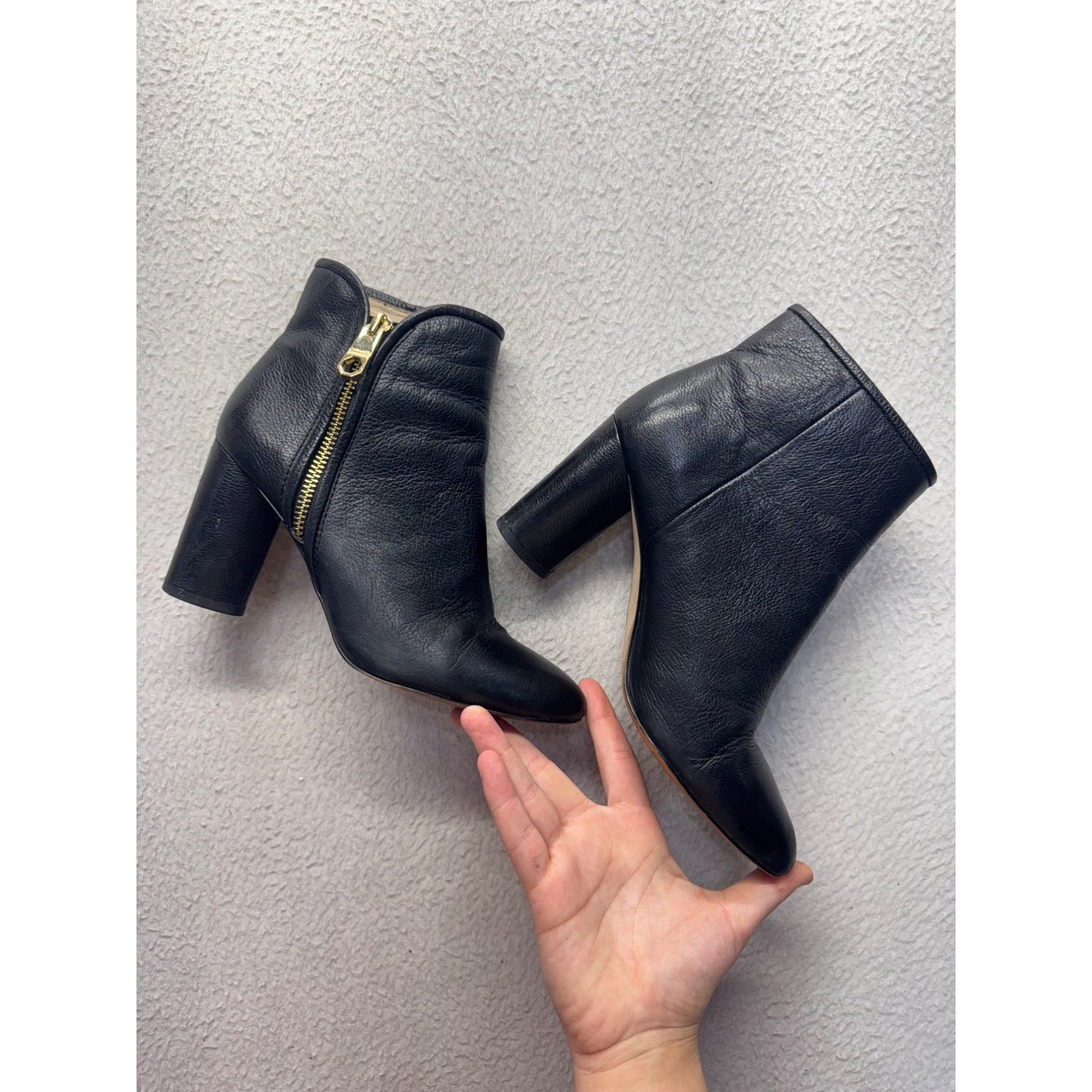 Black Leather Block Heel Ankle Boots With Gold Side Zipper Detail Size 6M #9860