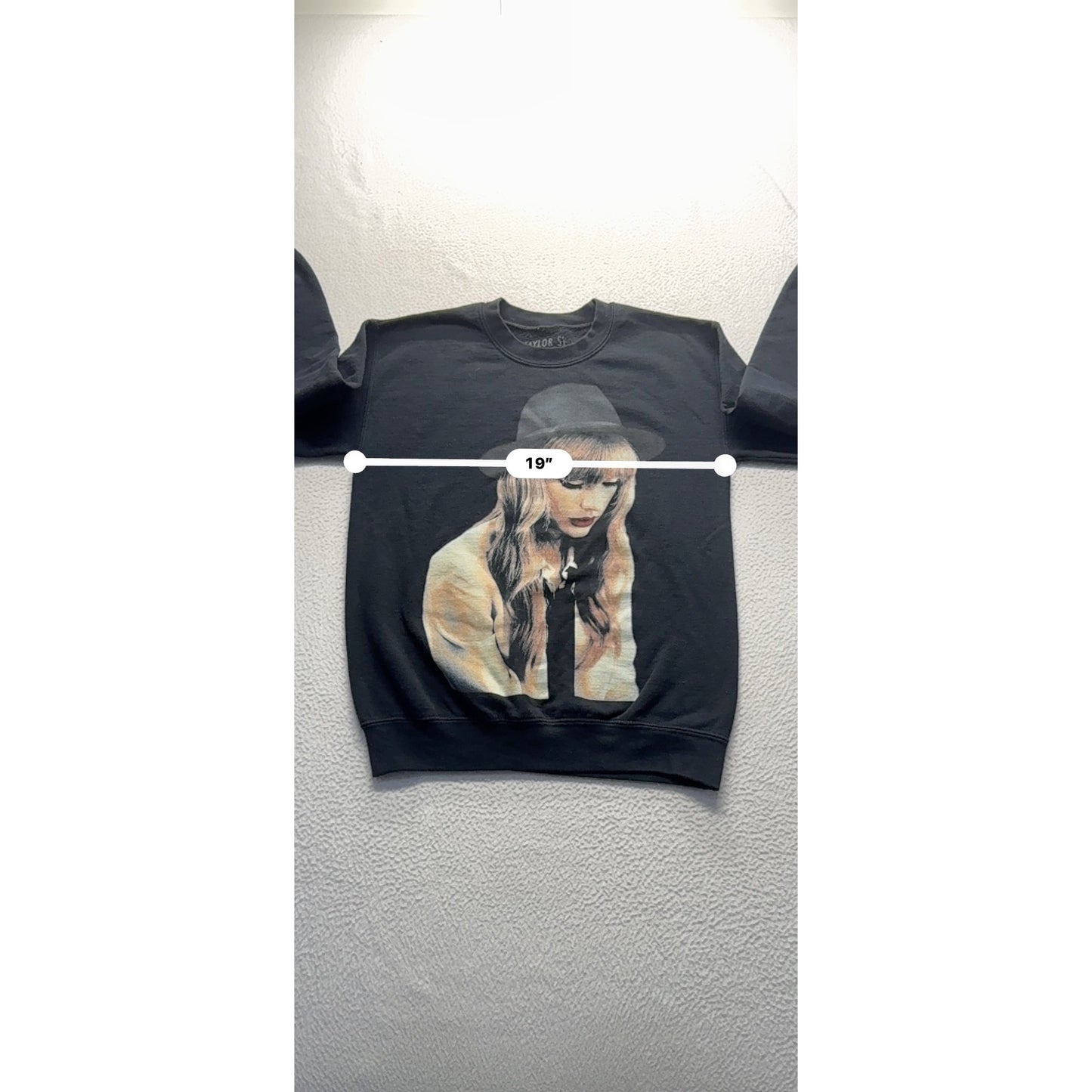 Taylor Swift Black Sweatshirt With Portrait Graphic S #7826