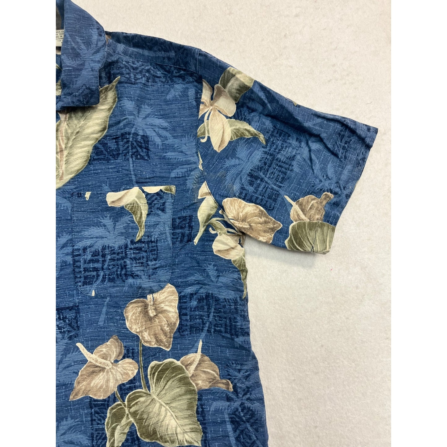 Men’s Vintage Silk Hawaiian Shirt